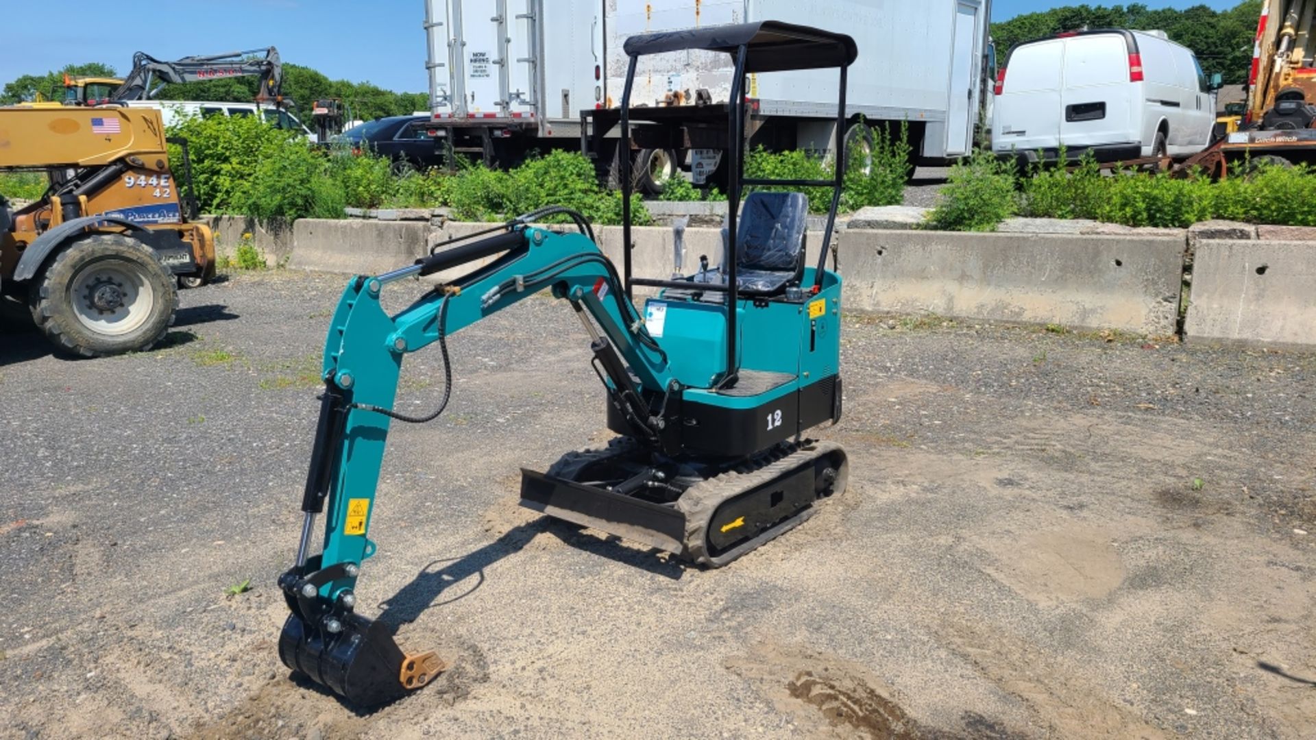 New Garden Digger Excavator