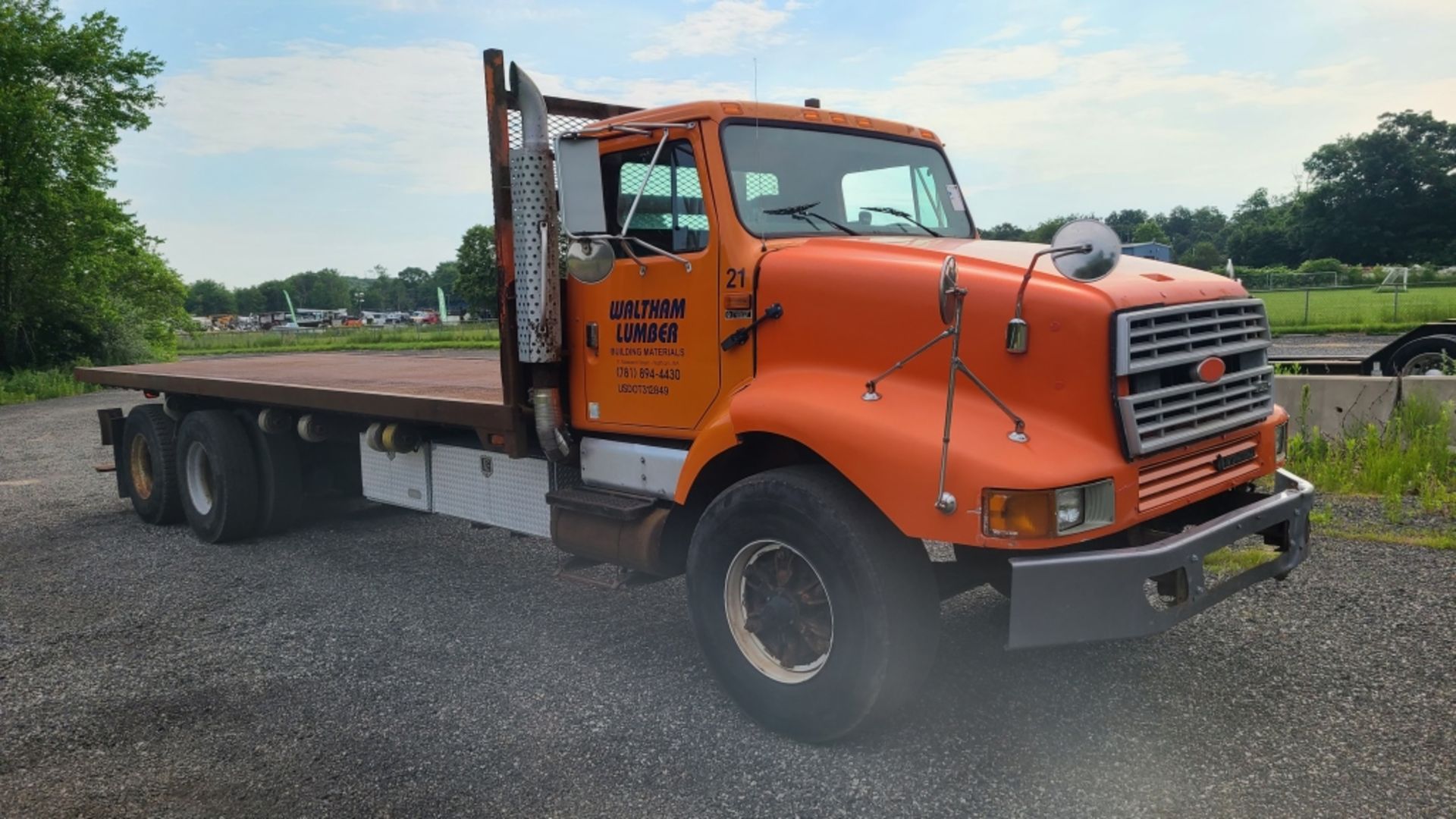 2002 International 2674 Flatbed - Image 4 of 11