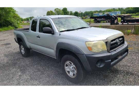 2006 Toyota Tacoma - Image 4 of 7