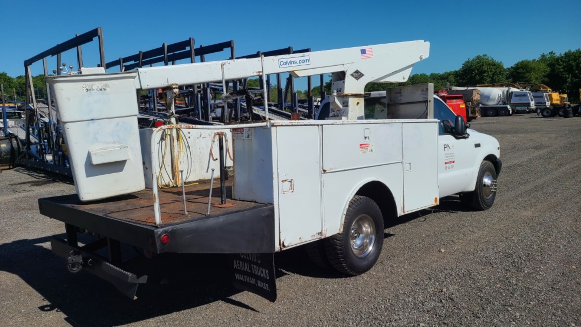 1999 Ford F350 Bucket Truck - Image 4 of 10