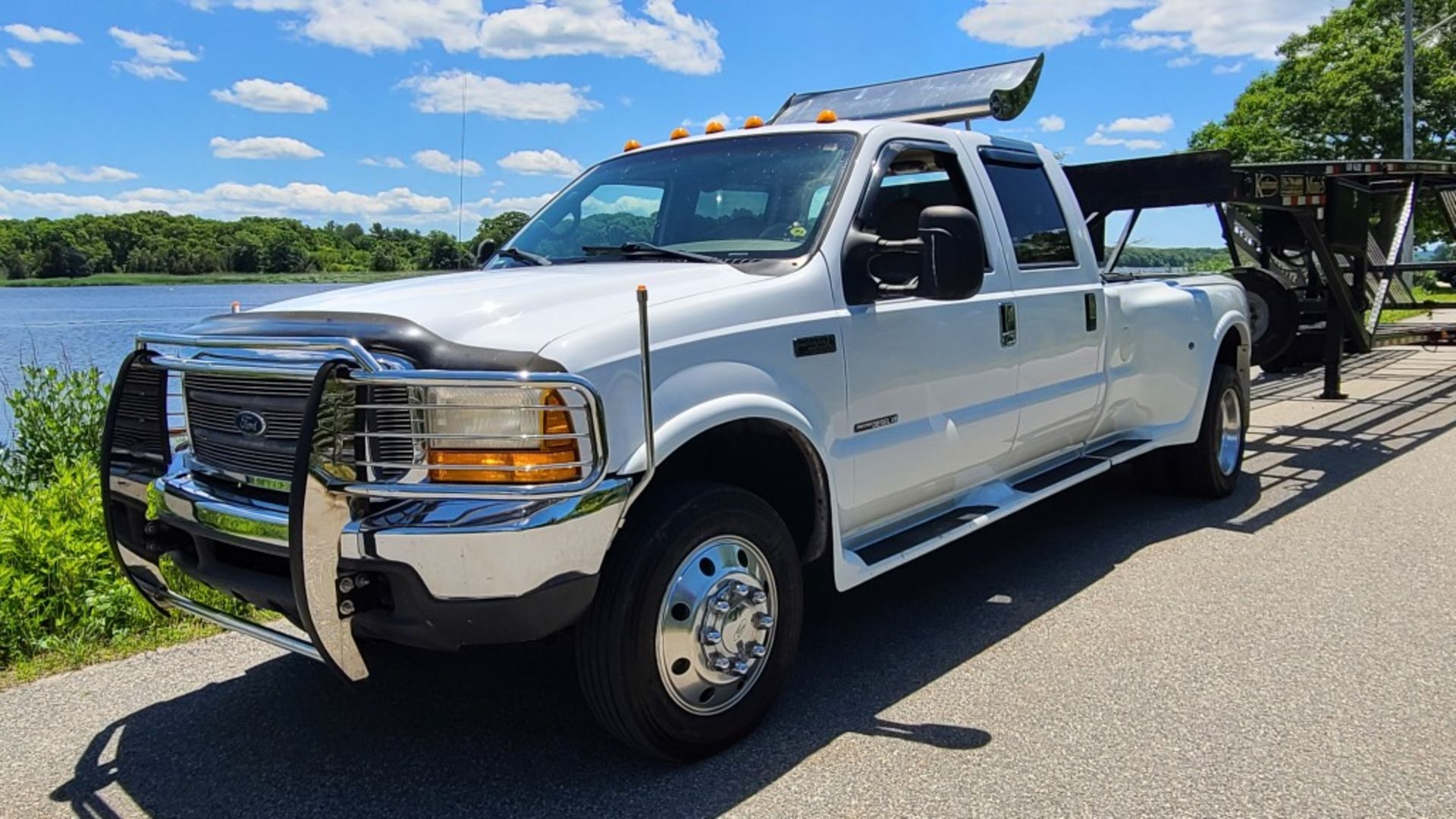 2000 Ford F550 Fontaine Custom Conversion - Image 3 of 12