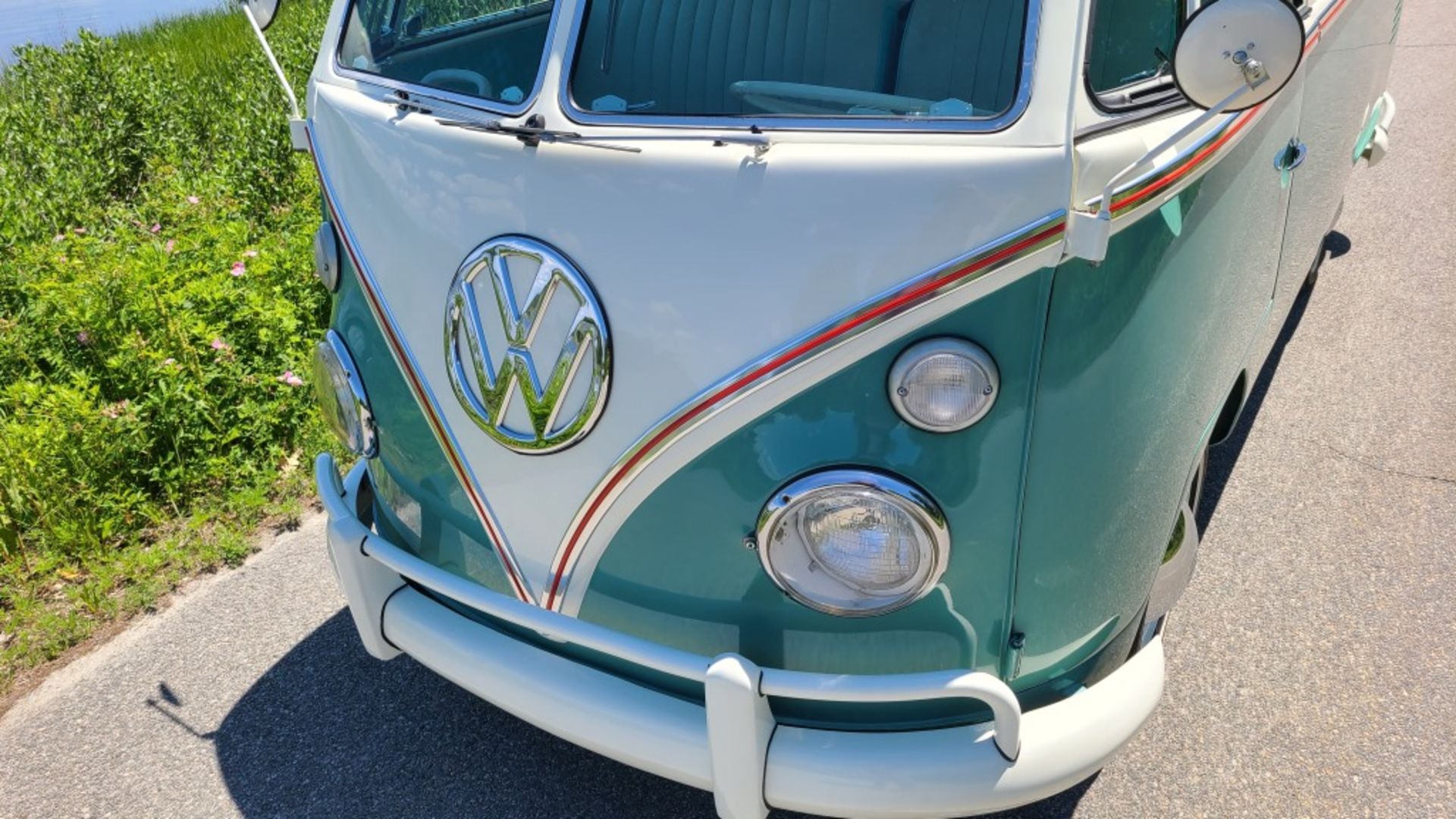 1975 Volkswagon 23 Split Window Bus - Image 10 of 14