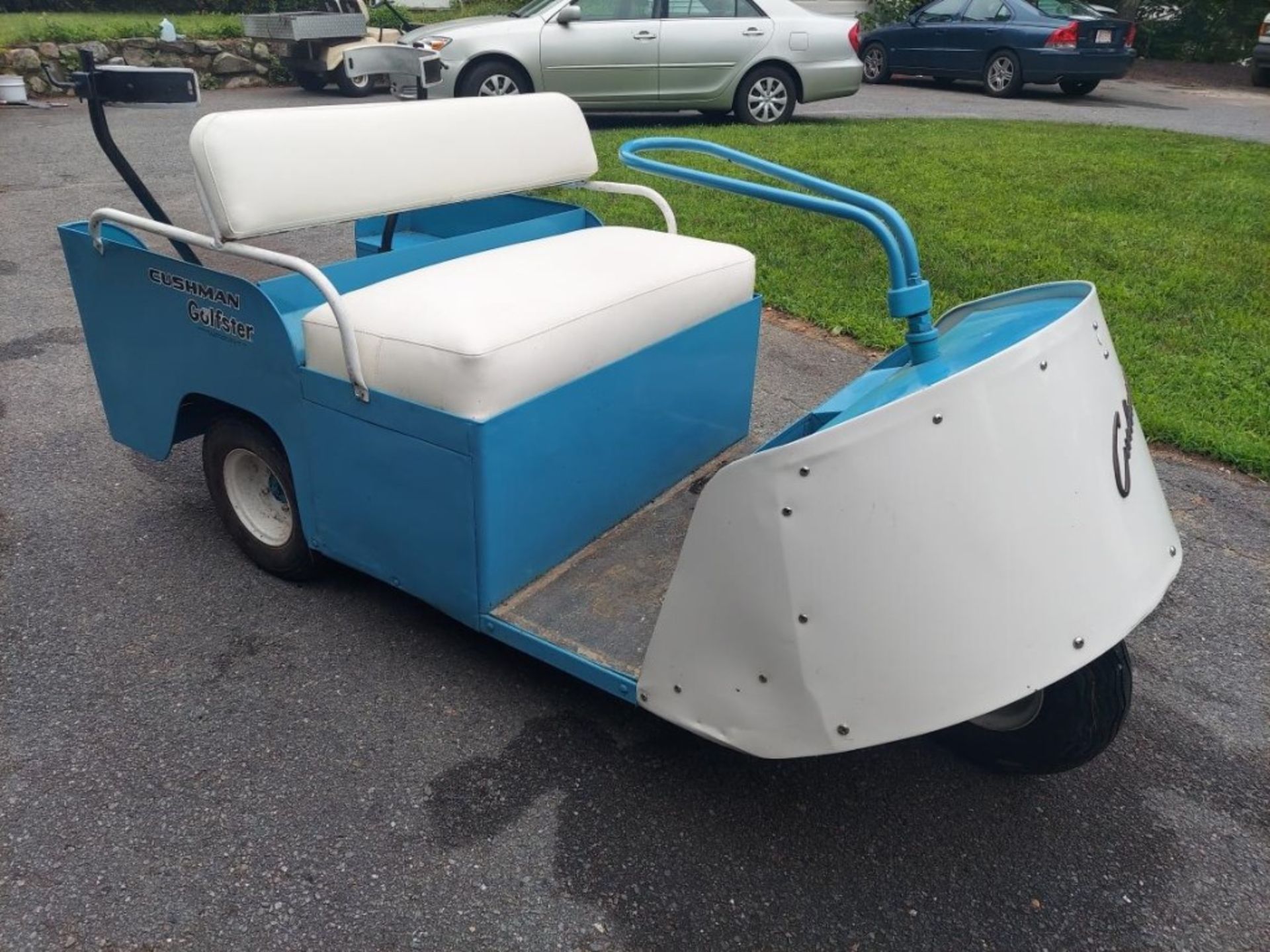 1959 Cushman 732 Golfster