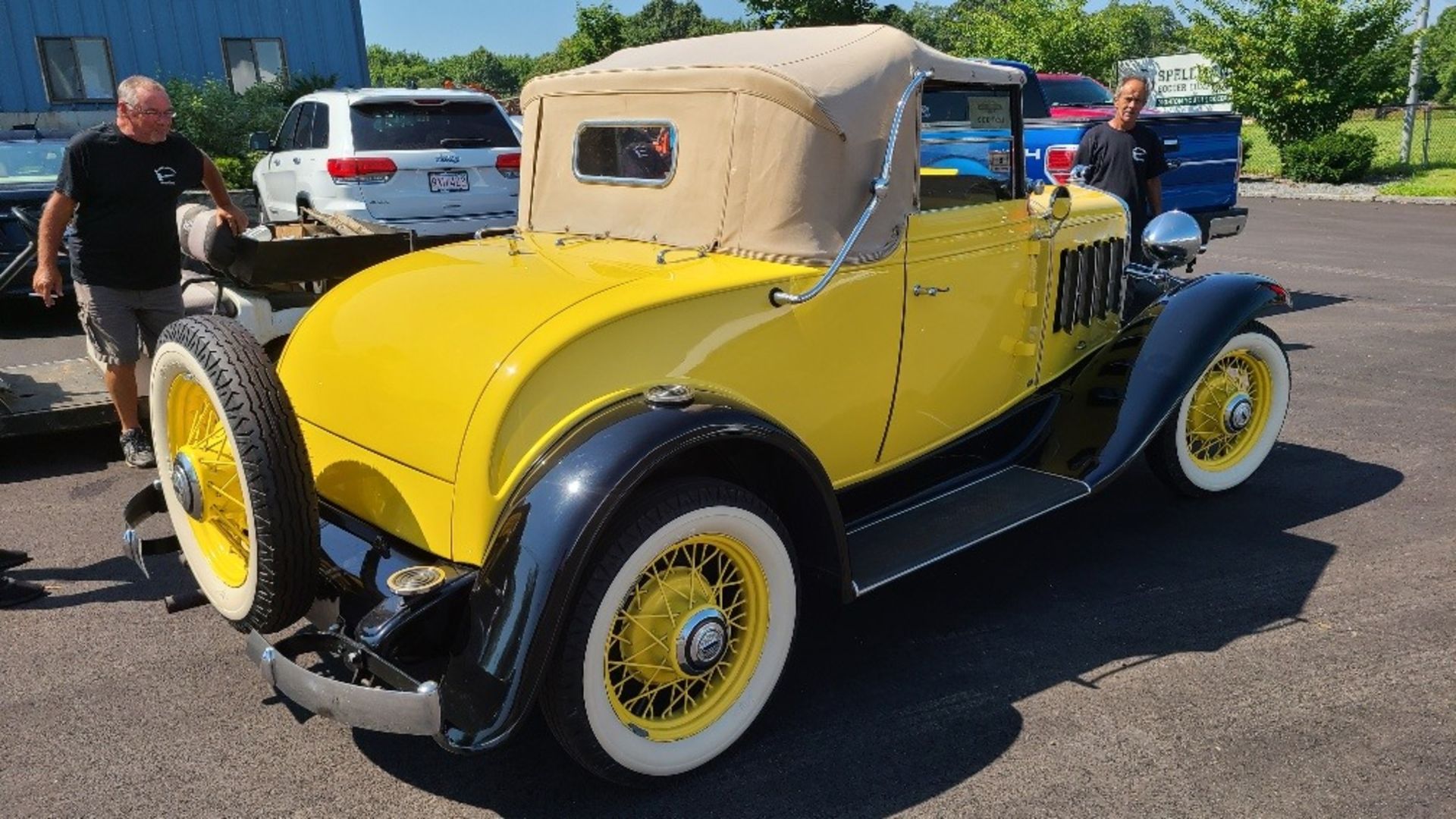 1932 Chevy Cabriolet - Image 5 of 11