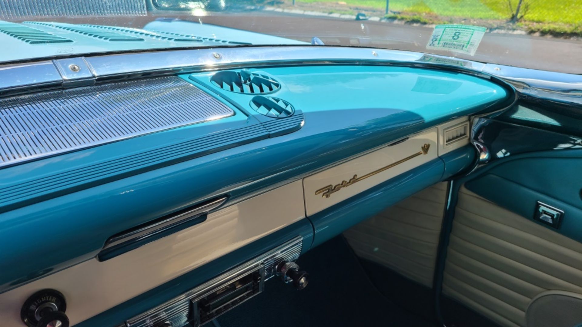 1956 Ford Sunliner - Image 5 of 12