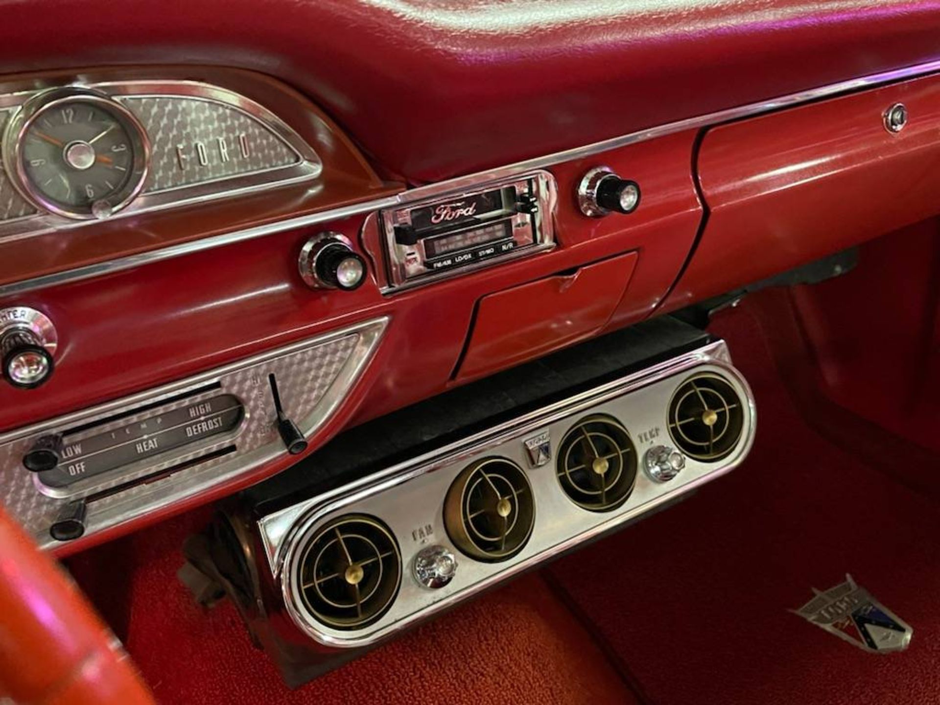 1962 Ford Galaxie 500 Sunliner Convertible - Image 12 of 13