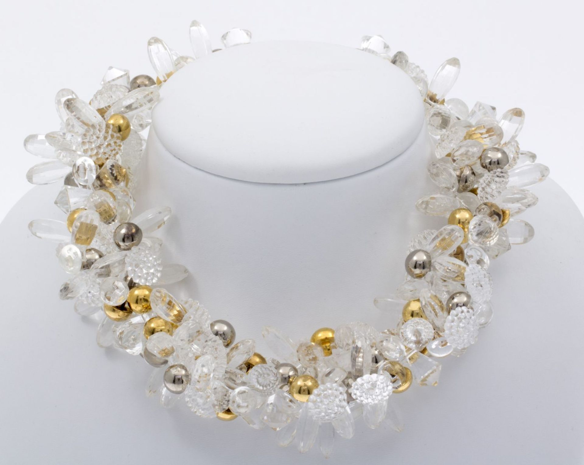 Collier und 1 Paar Ohrgehänge von Dior Modeschmuck. Kugeln und Tropfen aus farbl., gold- und silberf - Image 3 of 3