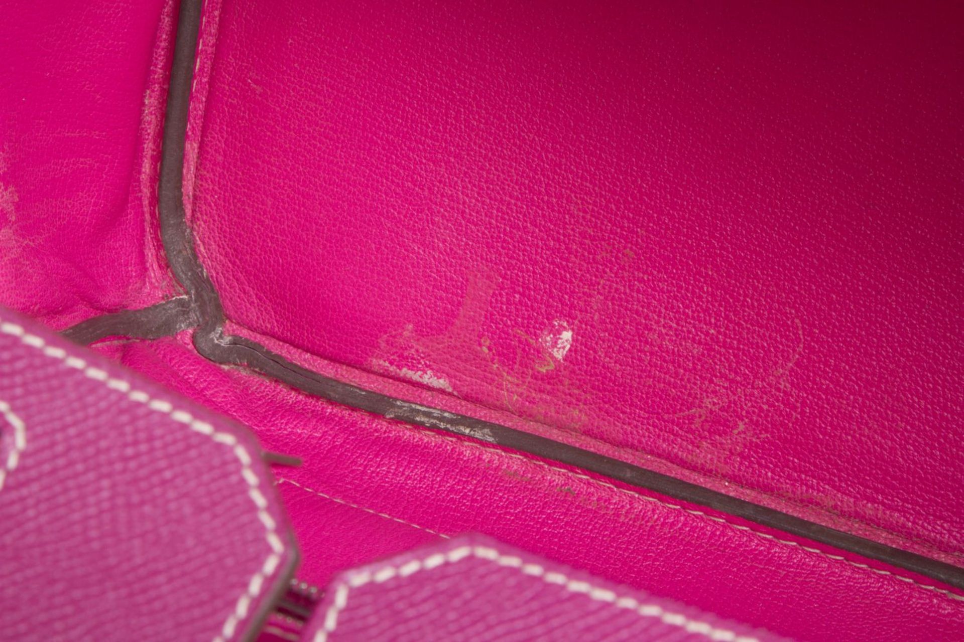 Hermès ''Birkin Bag 35'' Kalbsleder in Fuchsia mit weißer Naht. Beschläge mit Palladiumauflage. Trap - Bild 8 aus 10