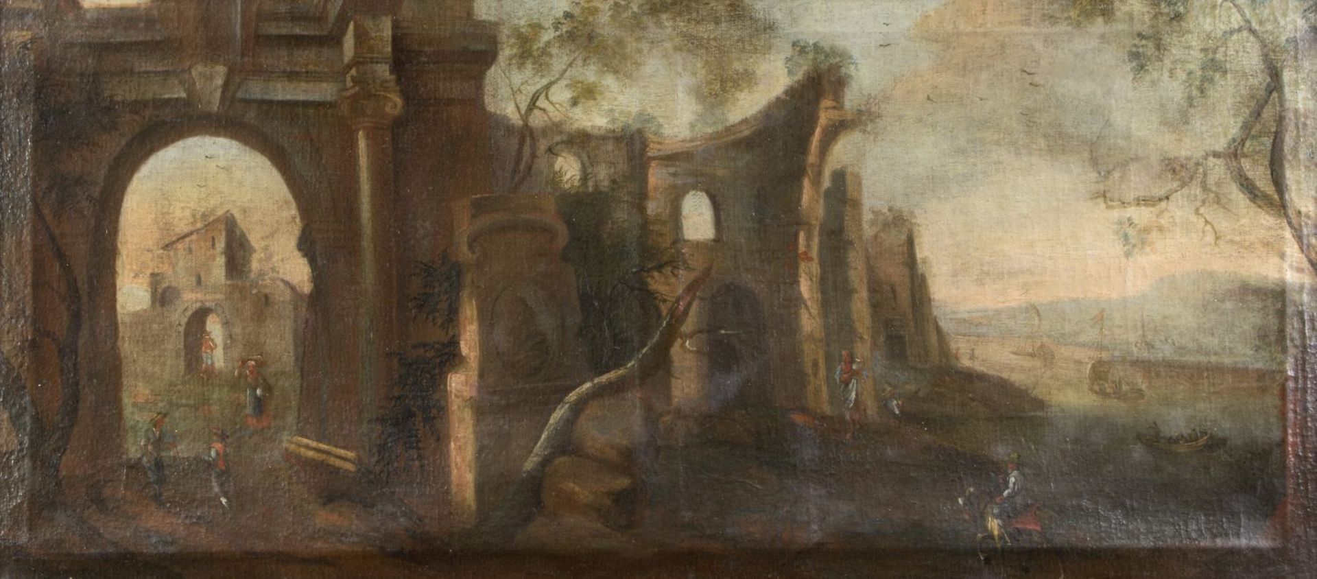 Italien, 18. Jh. Landschaften mit Ruinen am Meer. 2 Gem. Öl/Lwd. Bis 49,5 x 112 cm. - Image 2 of 5
