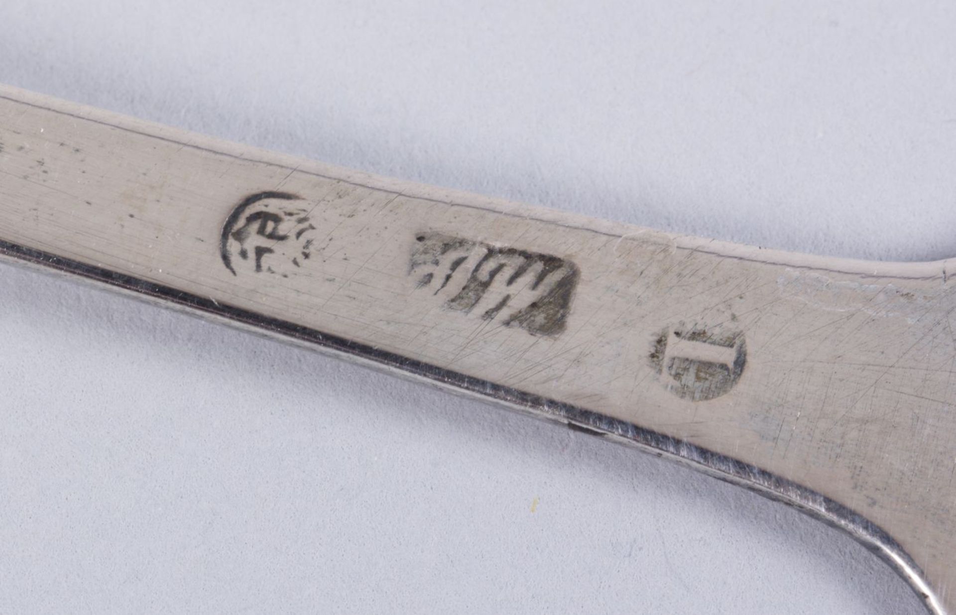 Suppenkelle Silber. Versch. Punzen. L. 35 cm. Ca. 100 g. - Image 2 of 2