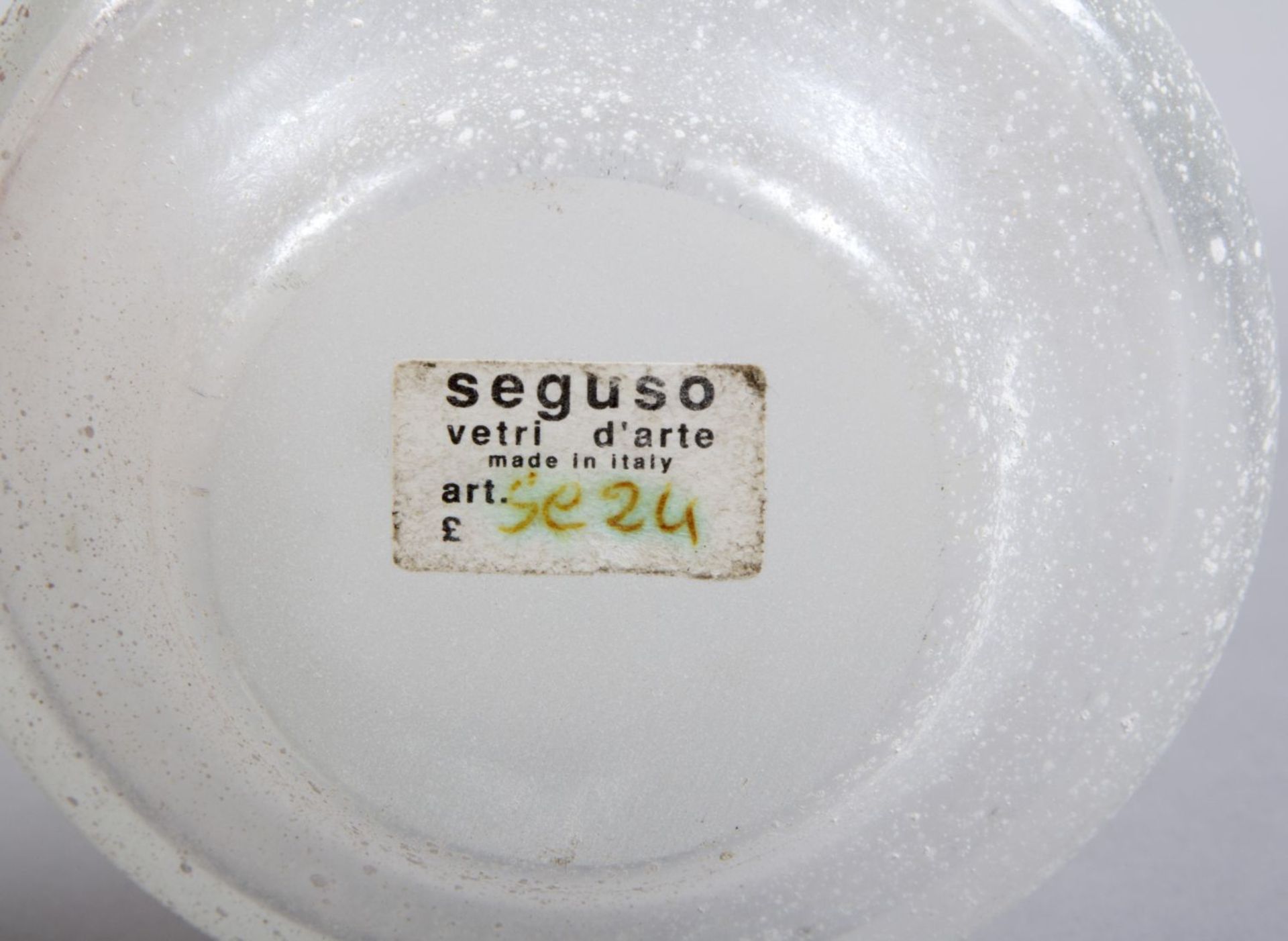 Kleine Murano-Vase ''scavo'' Farbloses Glas. Pulvereinschmelzungen in Weiß. Klebeetikett seguso vetr - Bild 2 aus 2