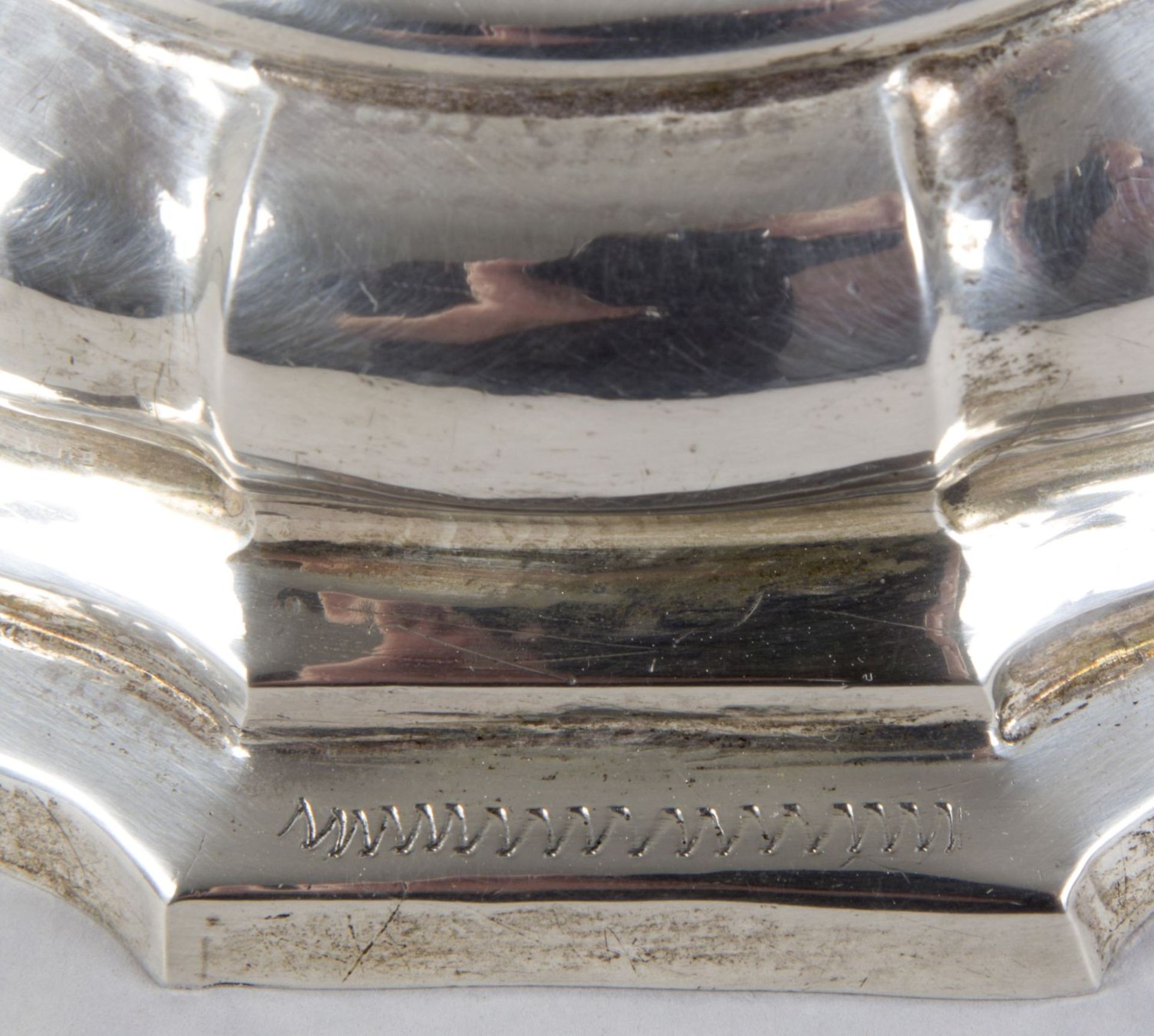Ein Paar Kerzenleuchter aus Cordoba Silber. 1-flammig. Vasenförmige Tülle auf schlankem Balusterscha - Bild 2 aus 3