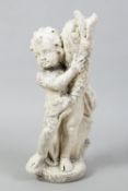 Gartenfigur Steinguss. Putto mit