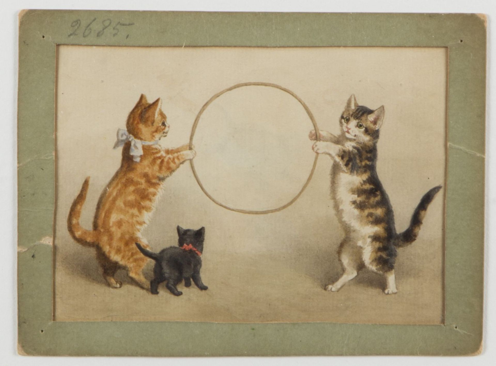 Maguire, Helena J. 1860 - 1909 Sitzende Kätzchen in einer Reihe. Spielende Katzen mit Reifen. 2 Gou - Image 2 of 4