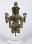 Halbfigur von Vishnu Bronze. Wohl Khmer, Kambodscha. H. 15,5 cm. Auf Sockel.