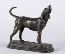 Barry Schnuppernder Hund. Bronze, schwarz patiniert. Im Sockel sign. H. 20 cm. 3 Beine nicht auf dem