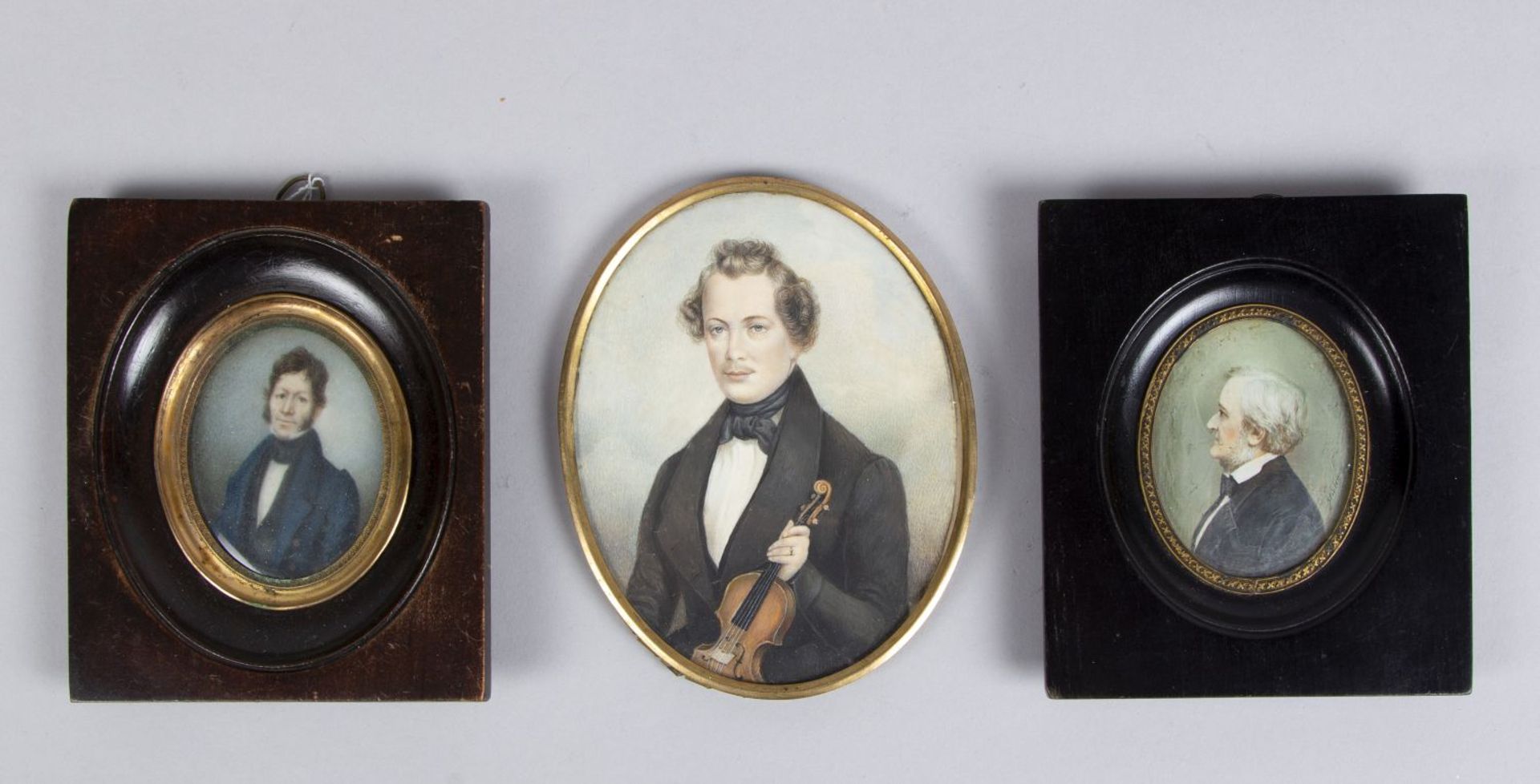 Dörflinger, A. u.a. Brustbild eines Violinisten. Seitenportrait Richard Wagners und eines Herren. 3 