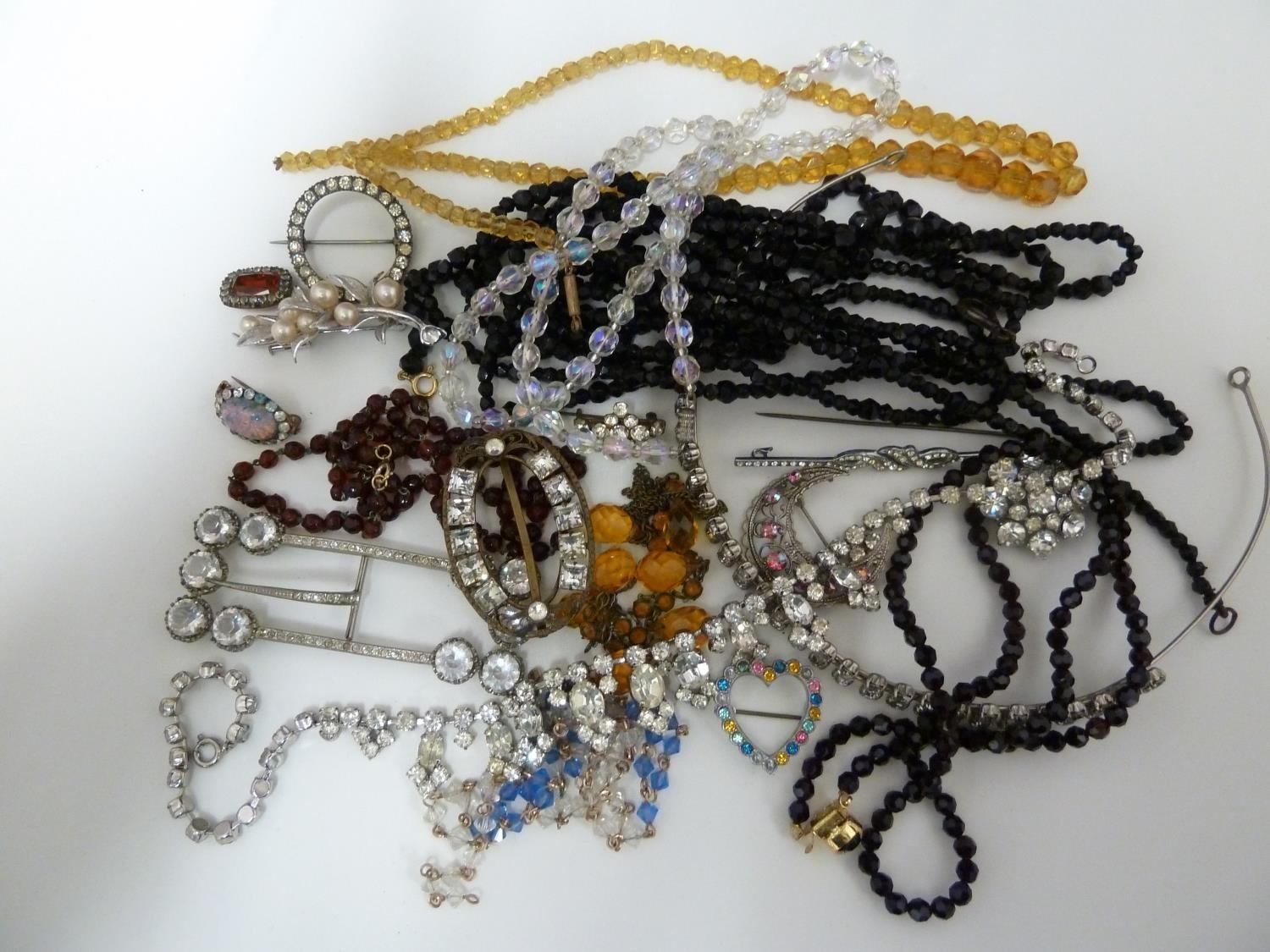 Vintage costume jewellery - varius items of diamante and old paste set items, including a