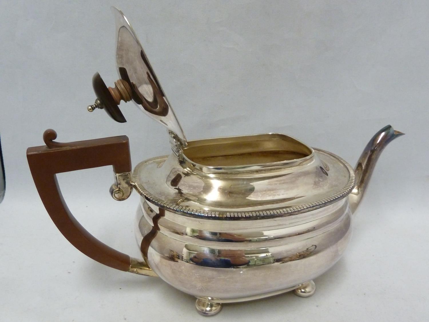 An Adie Brothers Limited silver plated tea service, comprising, teapot with hinged cover, milk jug - Image 4 of 10