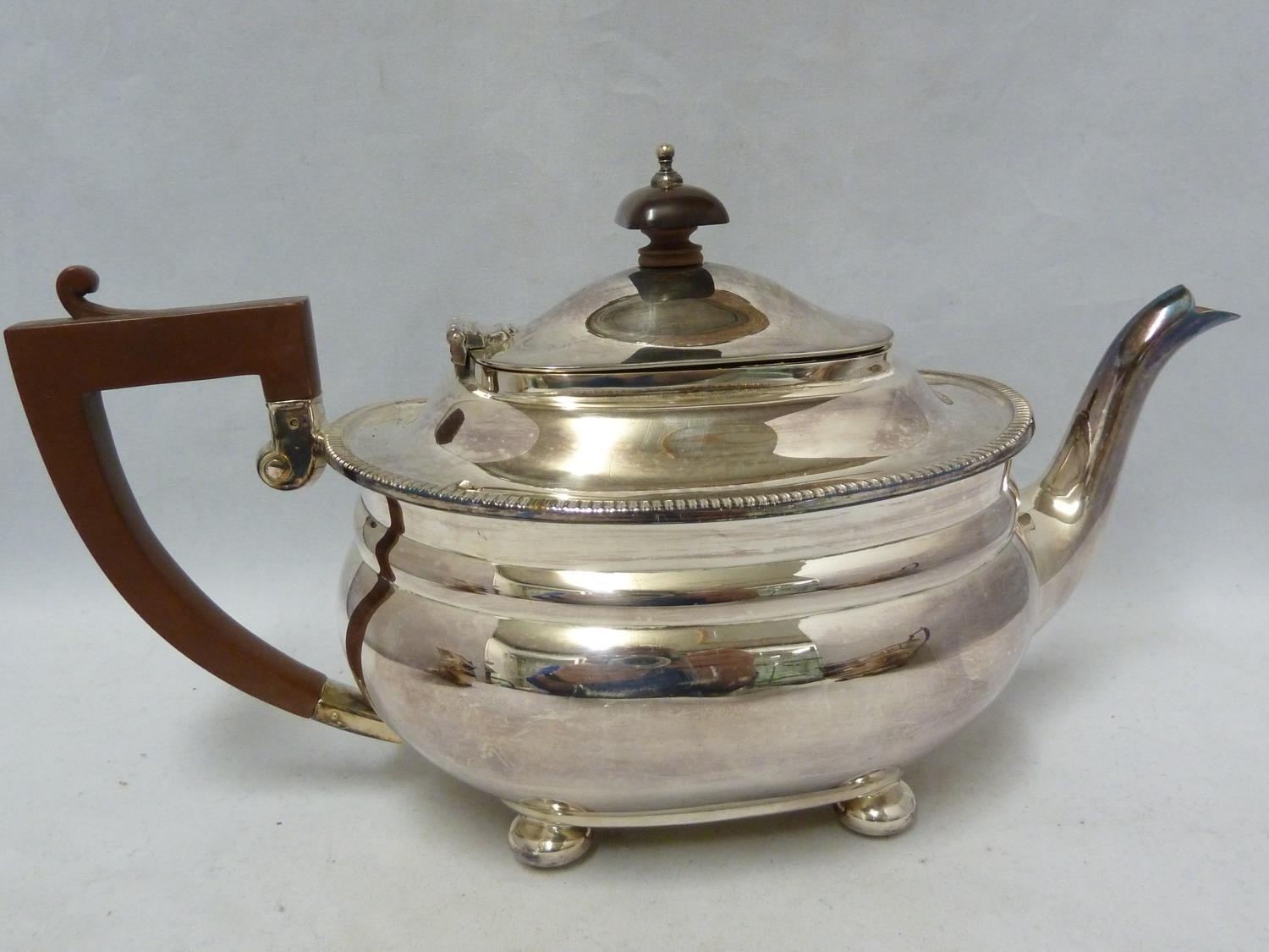 An Adie Brothers Limited silver plated tea service, comprising, teapot with hinged cover, milk jug - Image 3 of 10