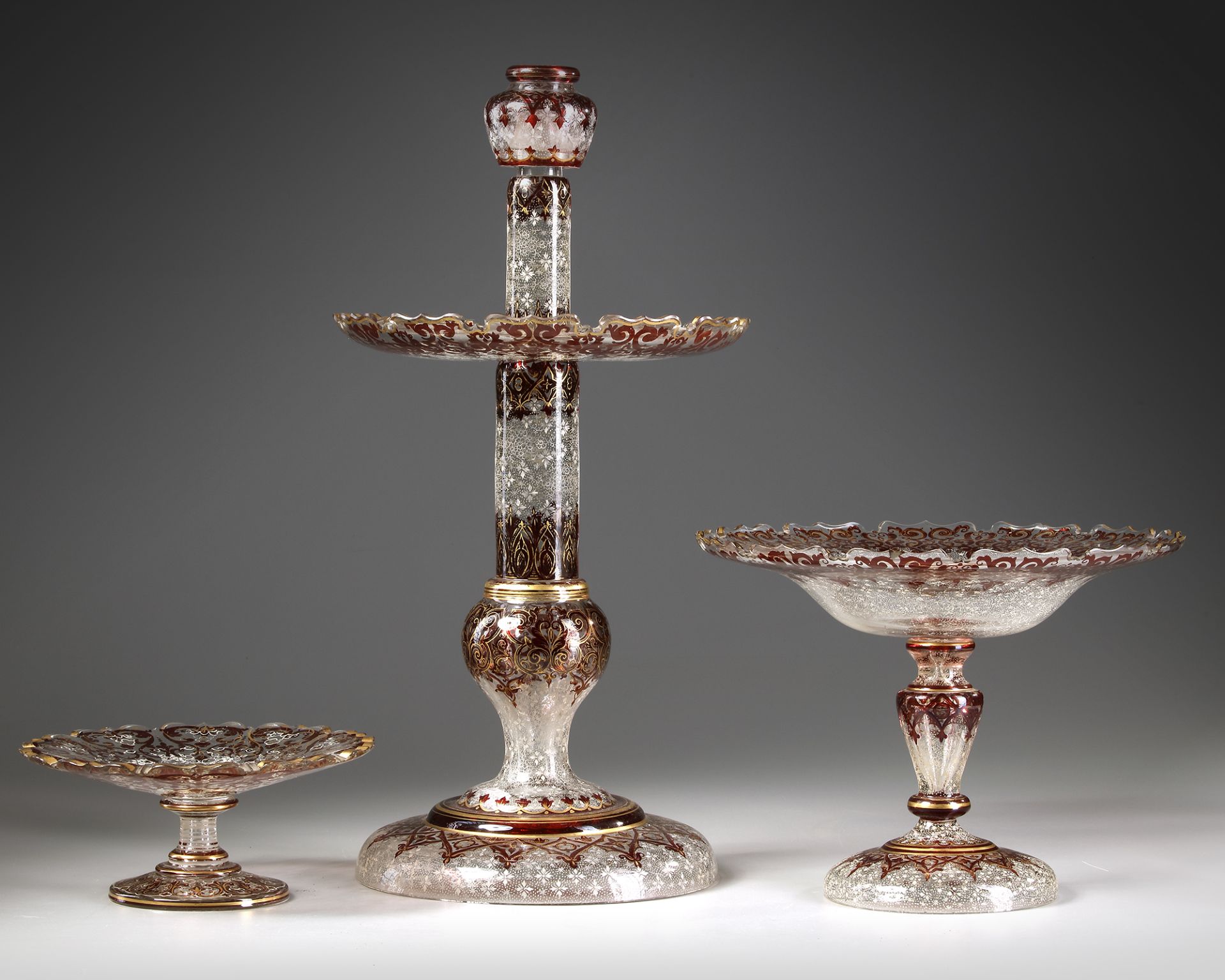 A BOHEMIAN CRYSTAL SET, LATE 19TH CENTURY