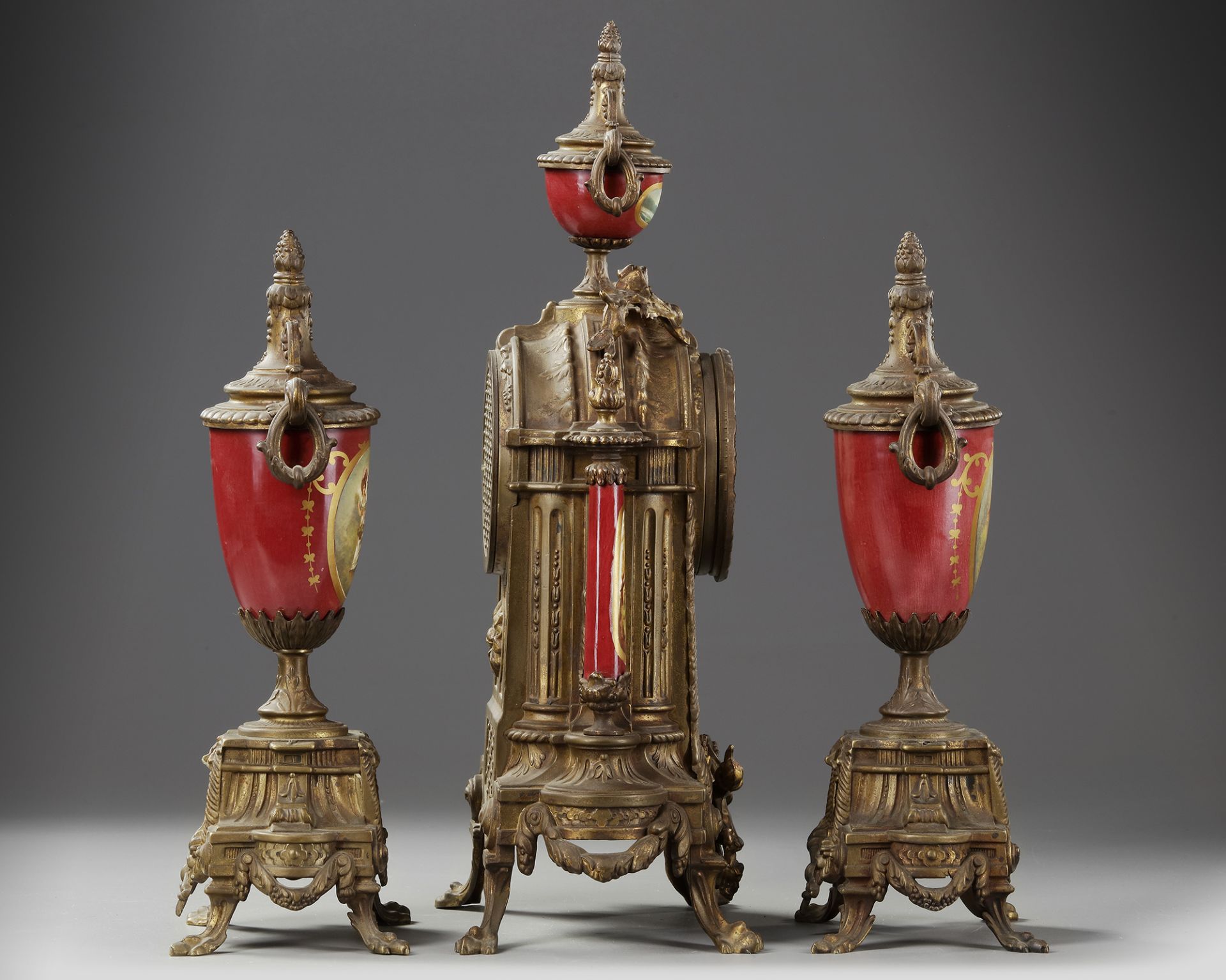A SPELTER AND RED PORCELAIN CLOCK SET, 19TH CENTURY - Image 3 of 4