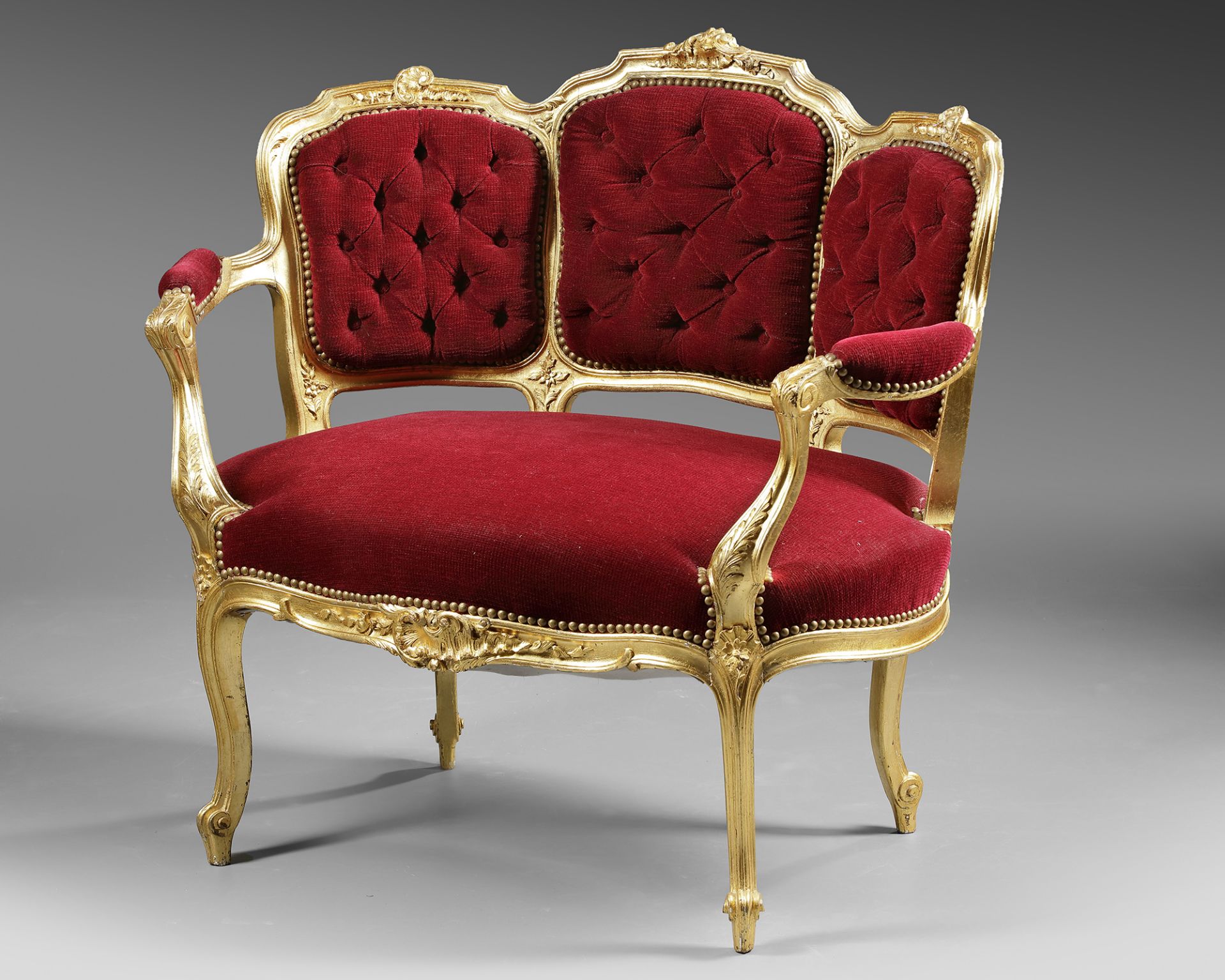 A FRENCH LOUIS XV STYLE MARQUISE SOFA, LATE 19TH CENTURY - Image 2 of 4