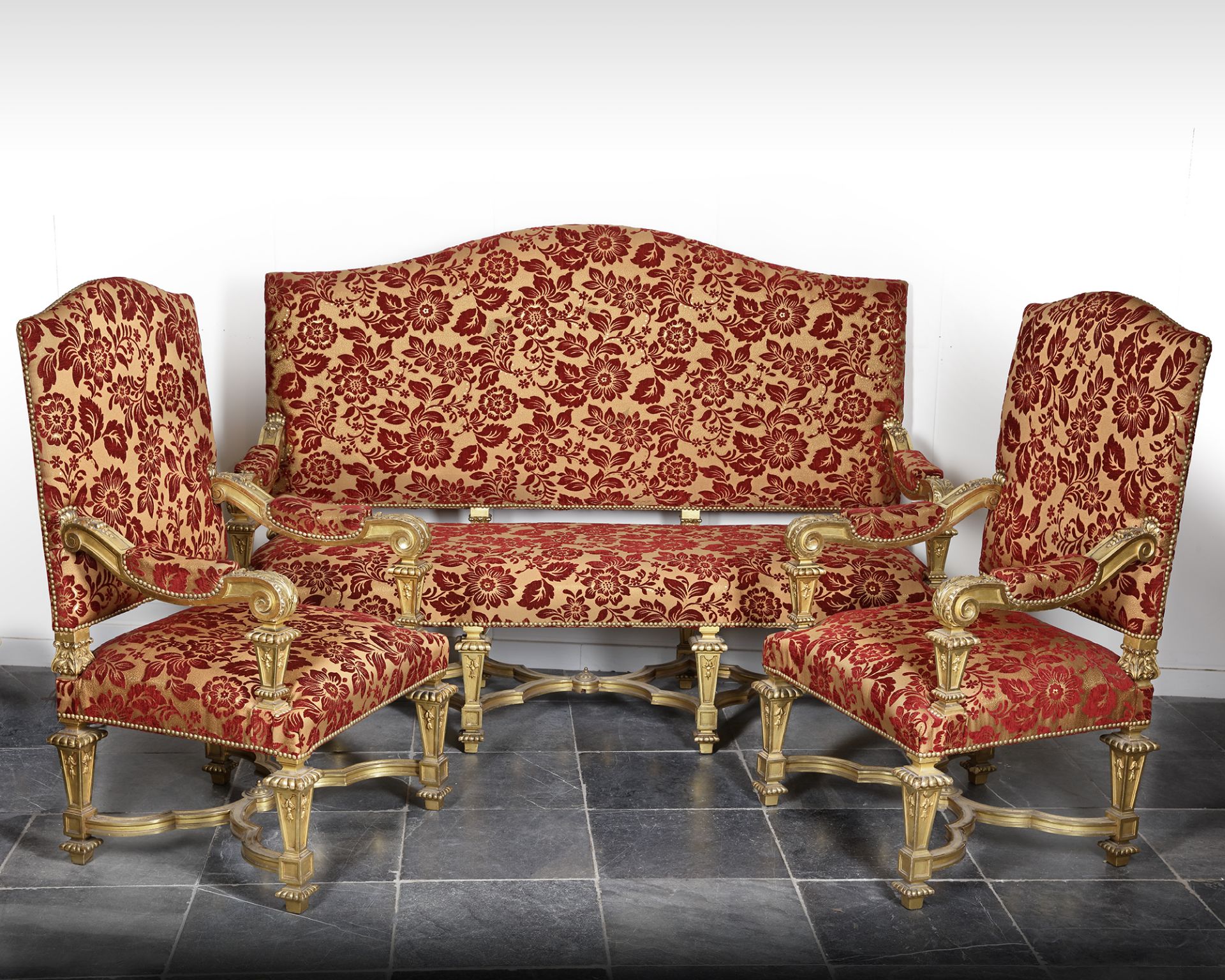 A FRENCH FURNITURE SET, LATE 19TH CENTURY - Image 2 of 4