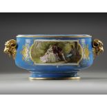 A FRENCH SEVRES PORCELAIN CUP, LATE 19TH CENTURY