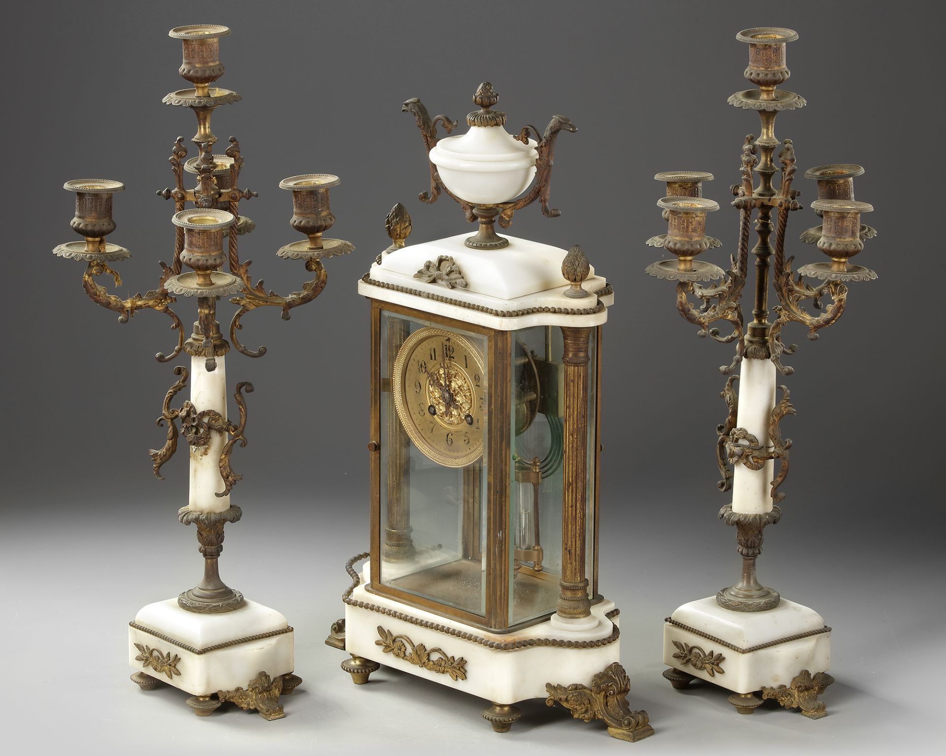 A FRENCH CLOCK SET, LATE 19TH CENTURY - Image 5 of 5