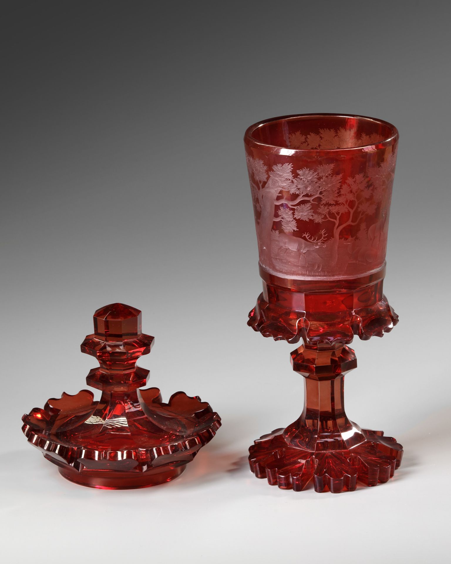 A BOHEMIAN RED GLASS GOBLET, LATE 19TH CENTURY - Image 3 of 3