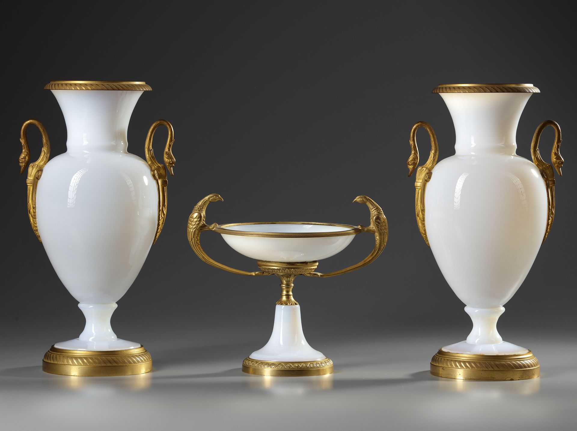 A SET OF VASES AND CUP OF OPALINE GLASS, CHARLES X, 19TH CENTURY - Image 2 of 3