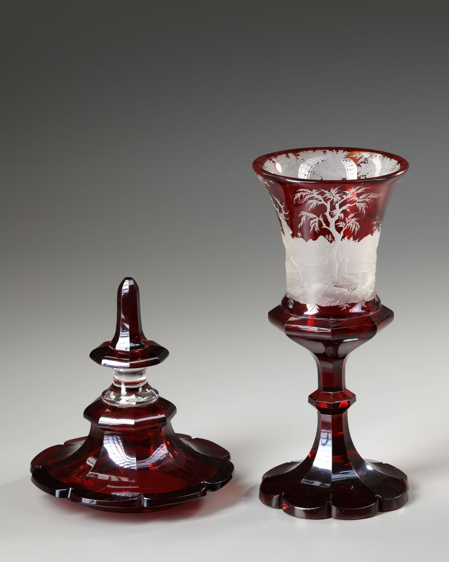 A BOHEMIAN RED GLASS GOBLET, LATE 19TH CENTURY - Image 2 of 3