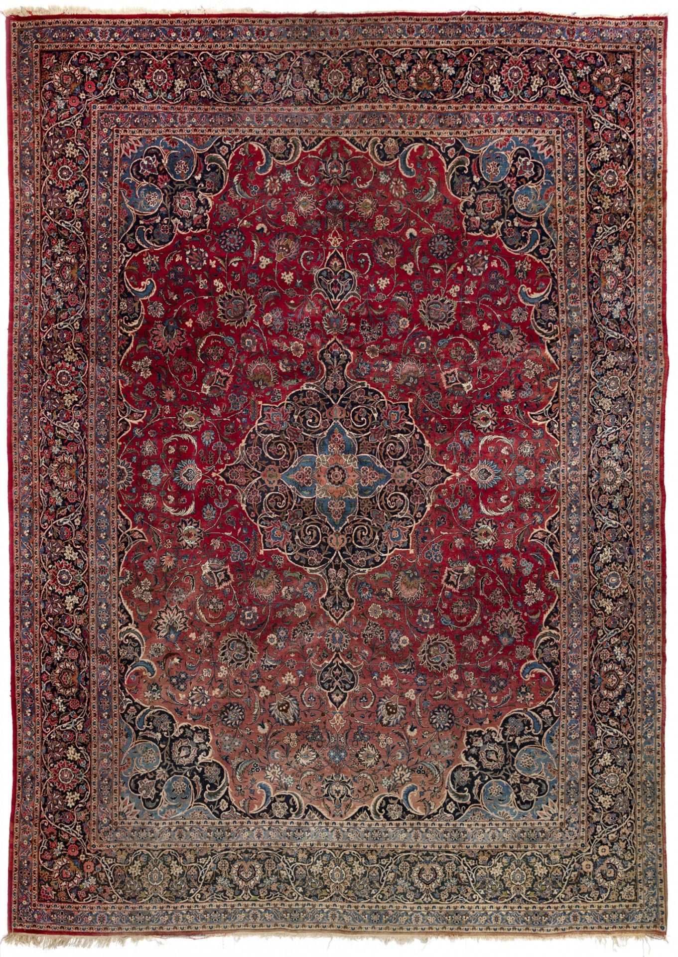 A LARGE PERSIAN KASHAN CARPET, 1930