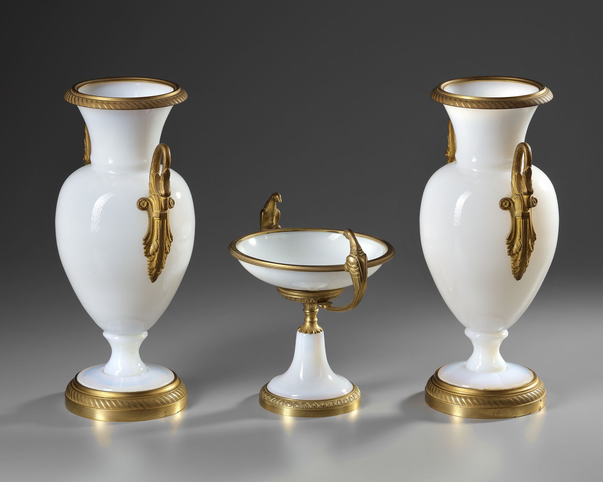 A SET OF VASES AND CUP OF OPALINE GLASS, CHARLES X, 19TH CENTURY - Image 3 of 3