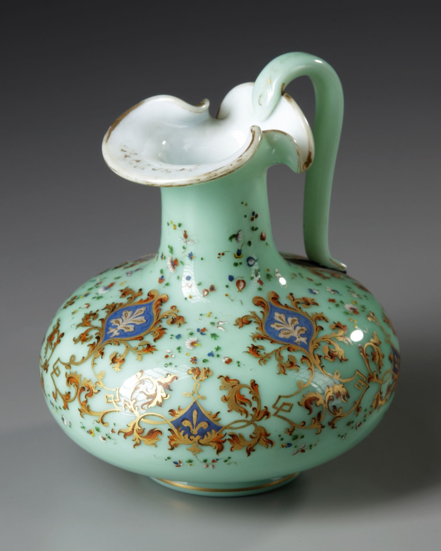 A CLEAR GREEN OPALINE JUG, 19TH CENTURY - Image 2 of 3