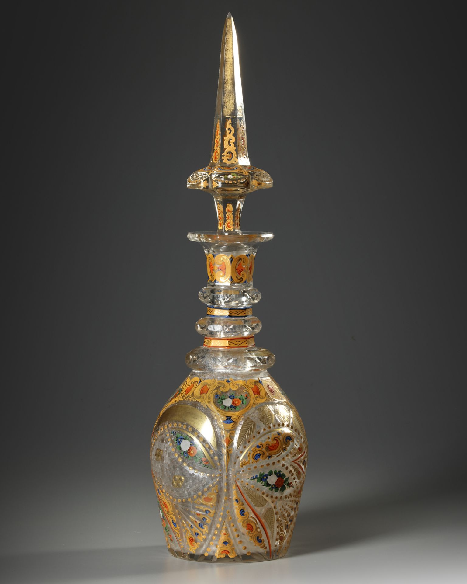 A BOHEMAIN CRYSTAL BALUSTER CARAFE, LATE 19TH CENTURY