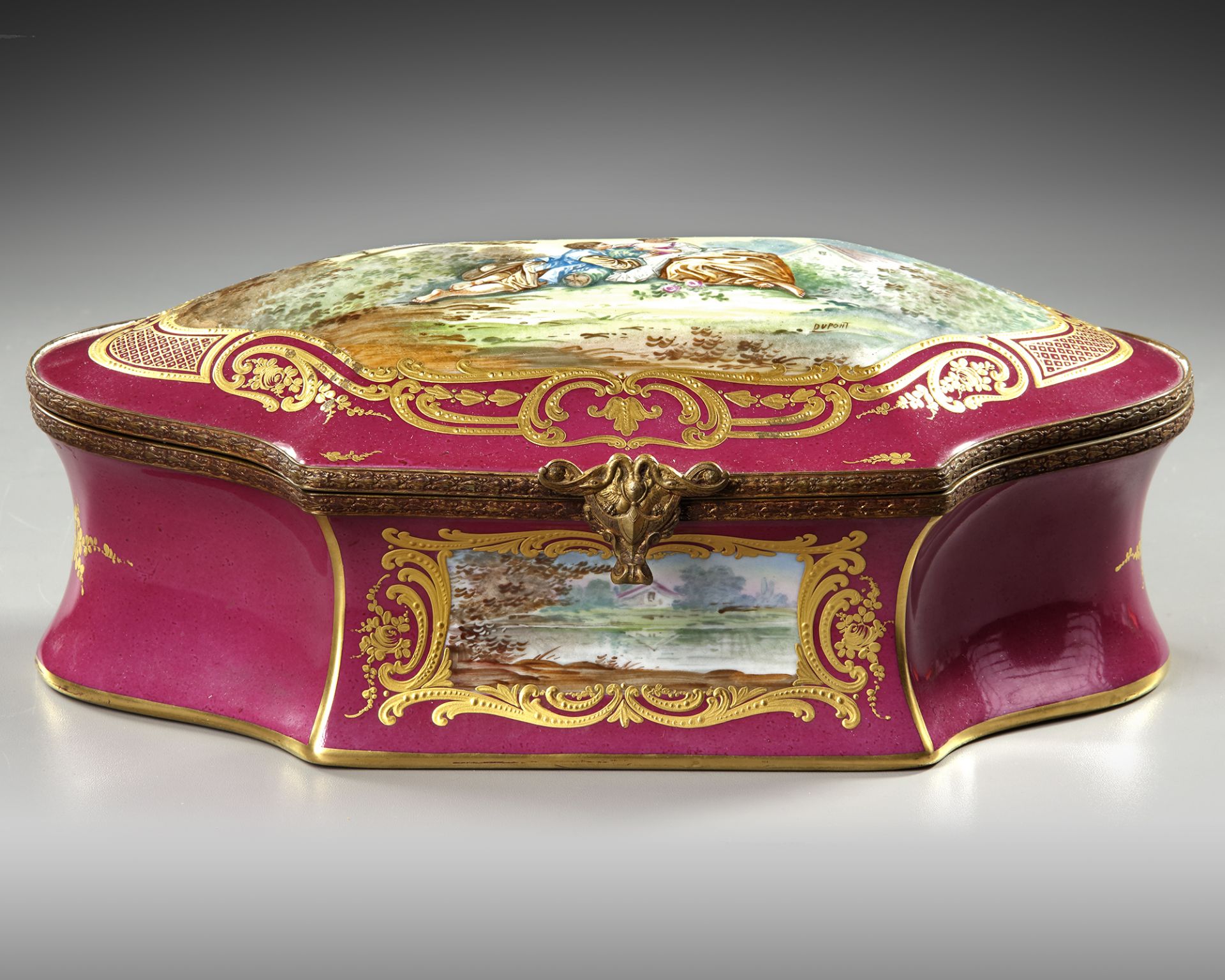 A PINK SEVRES JEWELRY BOX, LATE 19TH CENTURY