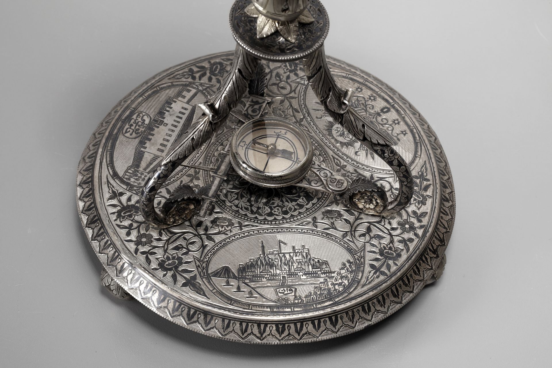 AN OTTOMAN SILVER, NIELLOED AND ENGRAVED GLOBE CLOCK BEARING THE TUGHRA OF SULTAN ABDULHAMID II TURK - Image 9 of 9