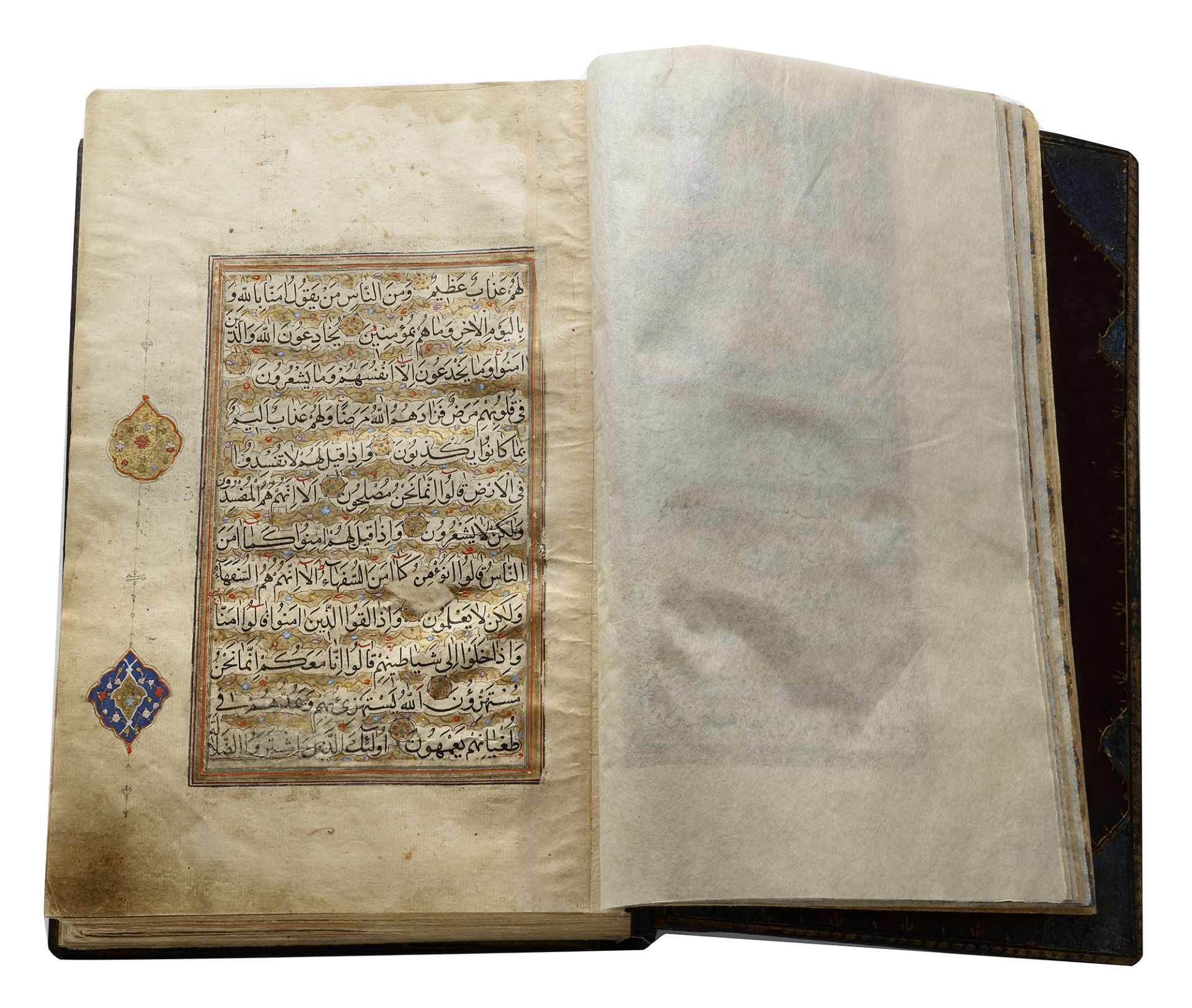 A LARGE ILLUMINATED QURAN, COPIED BY ABDULLAH AL-HUSAYNI, PERSIA, SAFAVID, SHIRAZ, 16TH CENTURY - Image 10 of 21