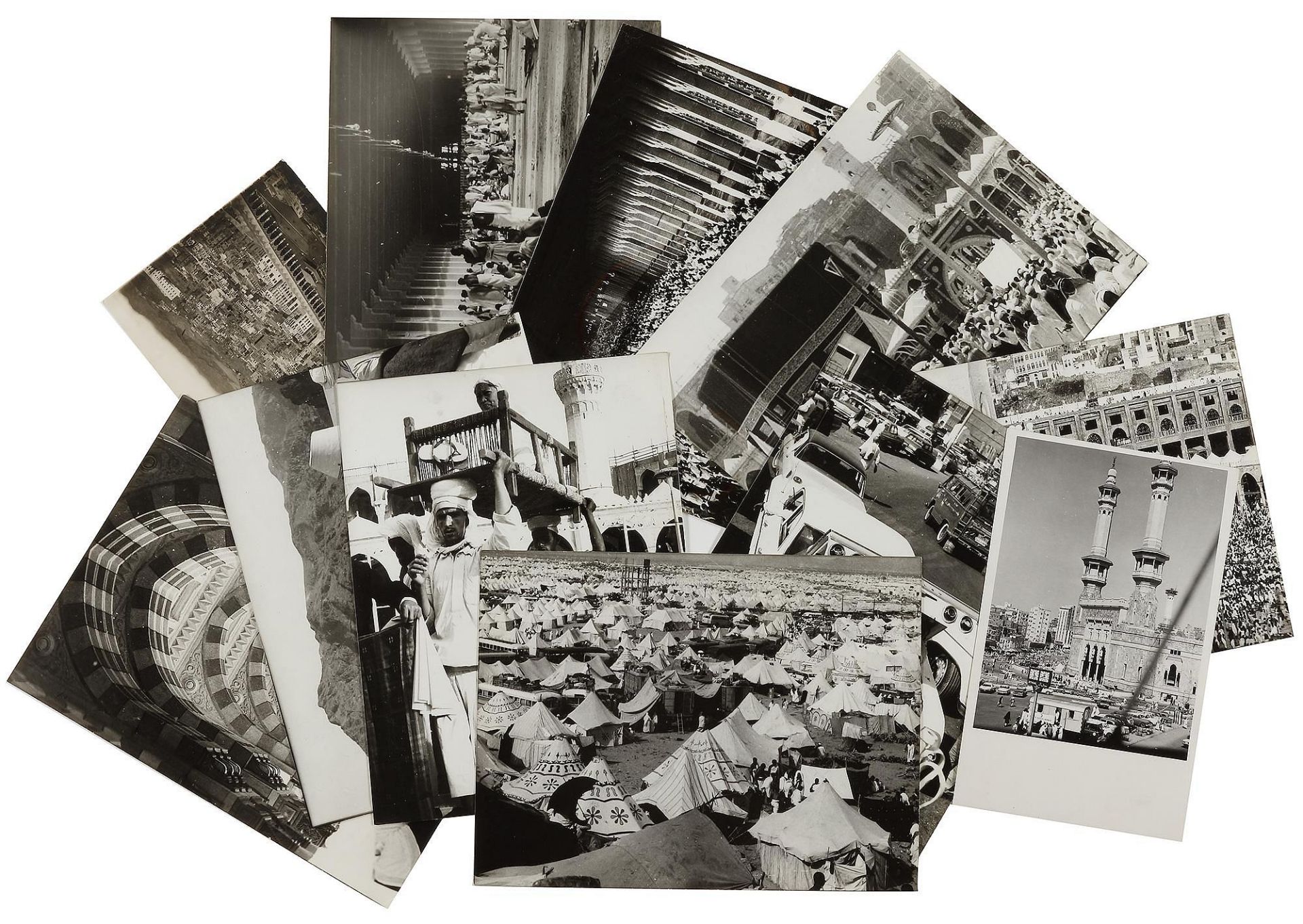 A MAGNIFICENT GROUP OF ORIGINAL PHOTOGRAPHS OF THE GREAT MOSQUE OF MECCA AND OTHERS, BETWEEN 1882-1 - Image 5 of 6