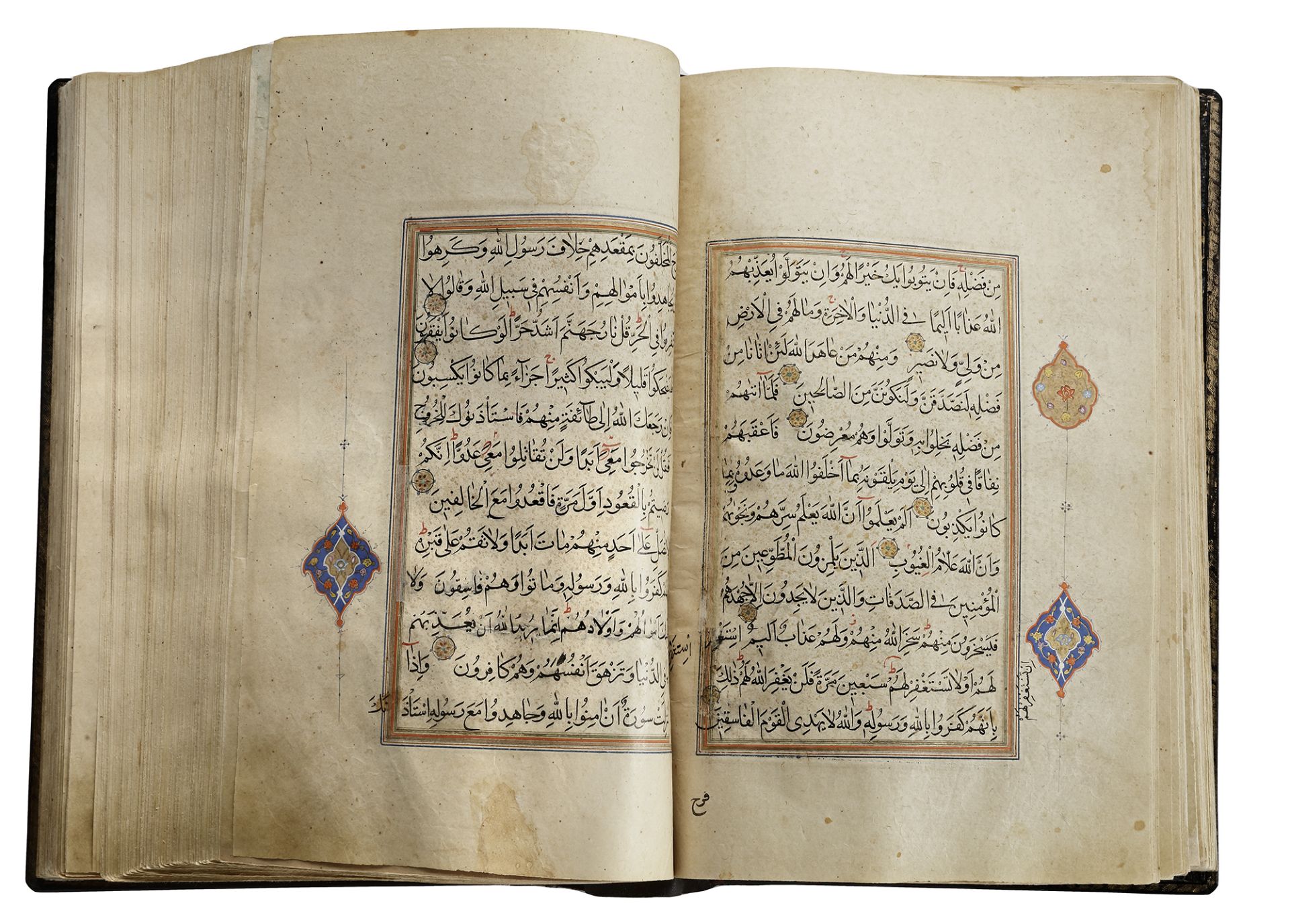 A LARGE ILLUMINATED QURAN, COPIED BY ABDULLAH AL-HUSAYNI, PERSIA, SAFAVID, SHIRAZ, 16TH CENTURY - Image 9 of 21