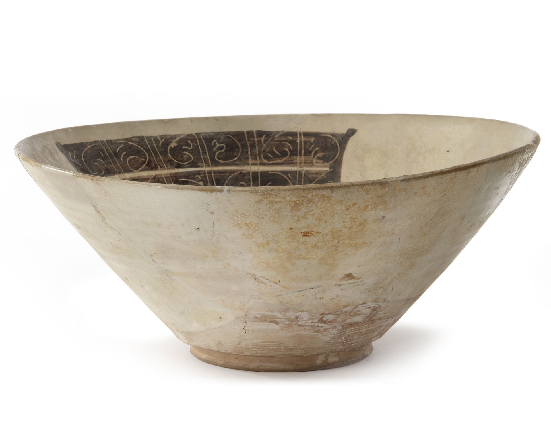 A LARGE POTTERY BOWL, SAMANID, CENTRAL ASIA OR NORTH EAST IRAN, 10TH CENTURY - Image 2 of 4