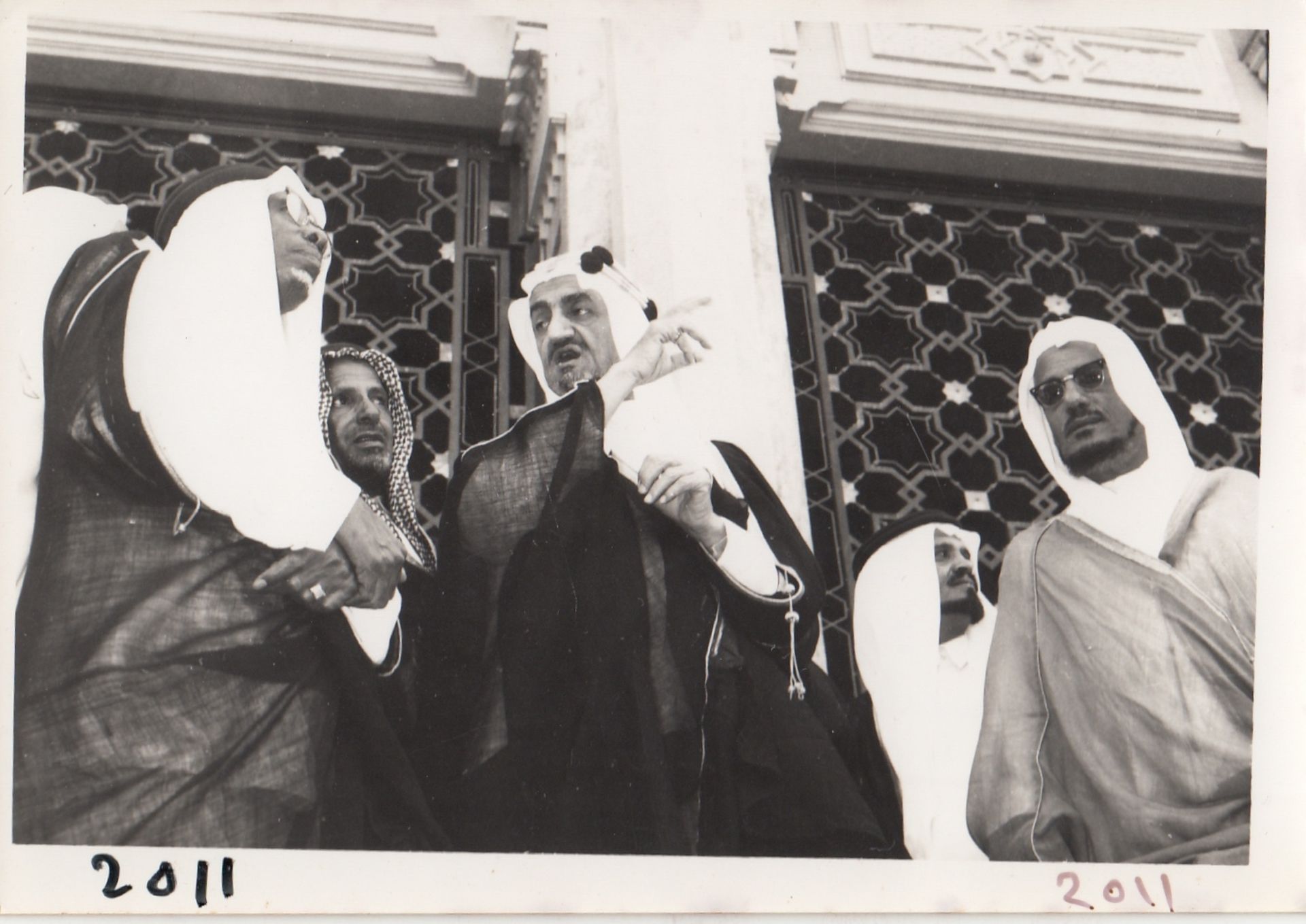 A COLLECTION OF PHOTOGRAPHS OF HIS MAJESTY KING FAISAL BIN ABDUL AZIZ VISITING THE GRAND MOSQUES OF - Image 23 of 24