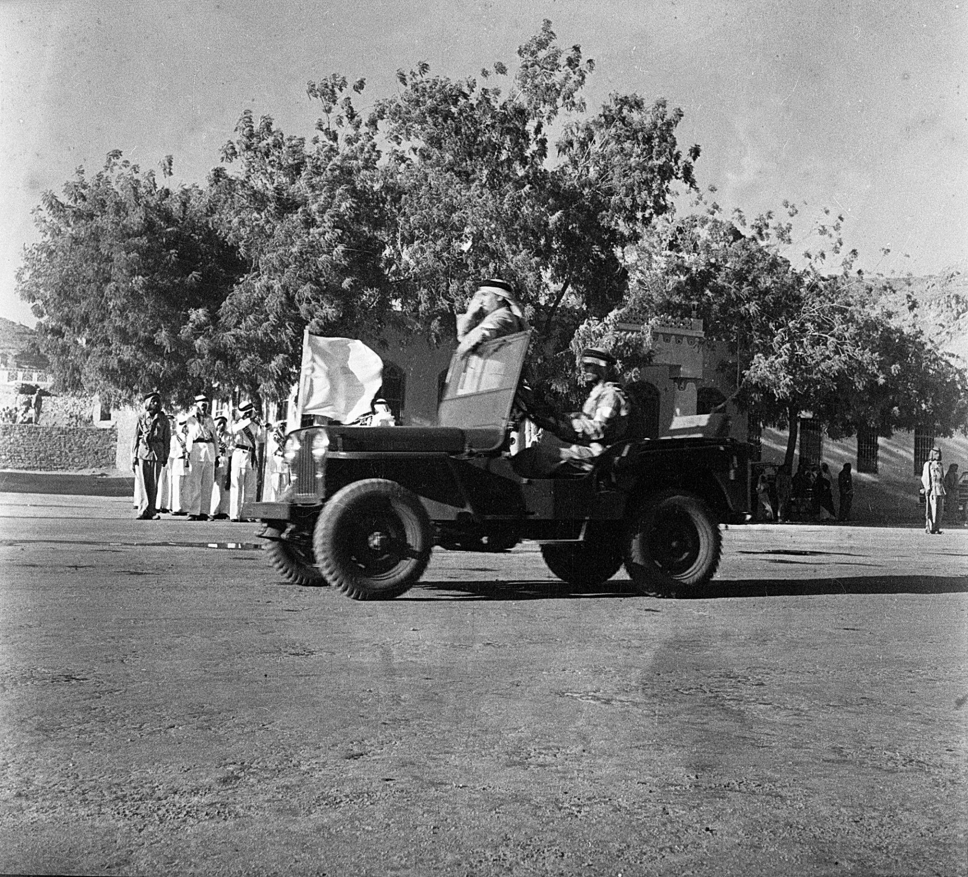 A COLLECTION OF SIX PHOTOGRAPHS OF THE SAUDI ARMY COMMANDERS, OFFICERS AND SOLDIERS DURING A PARADE, - Image 3 of 6