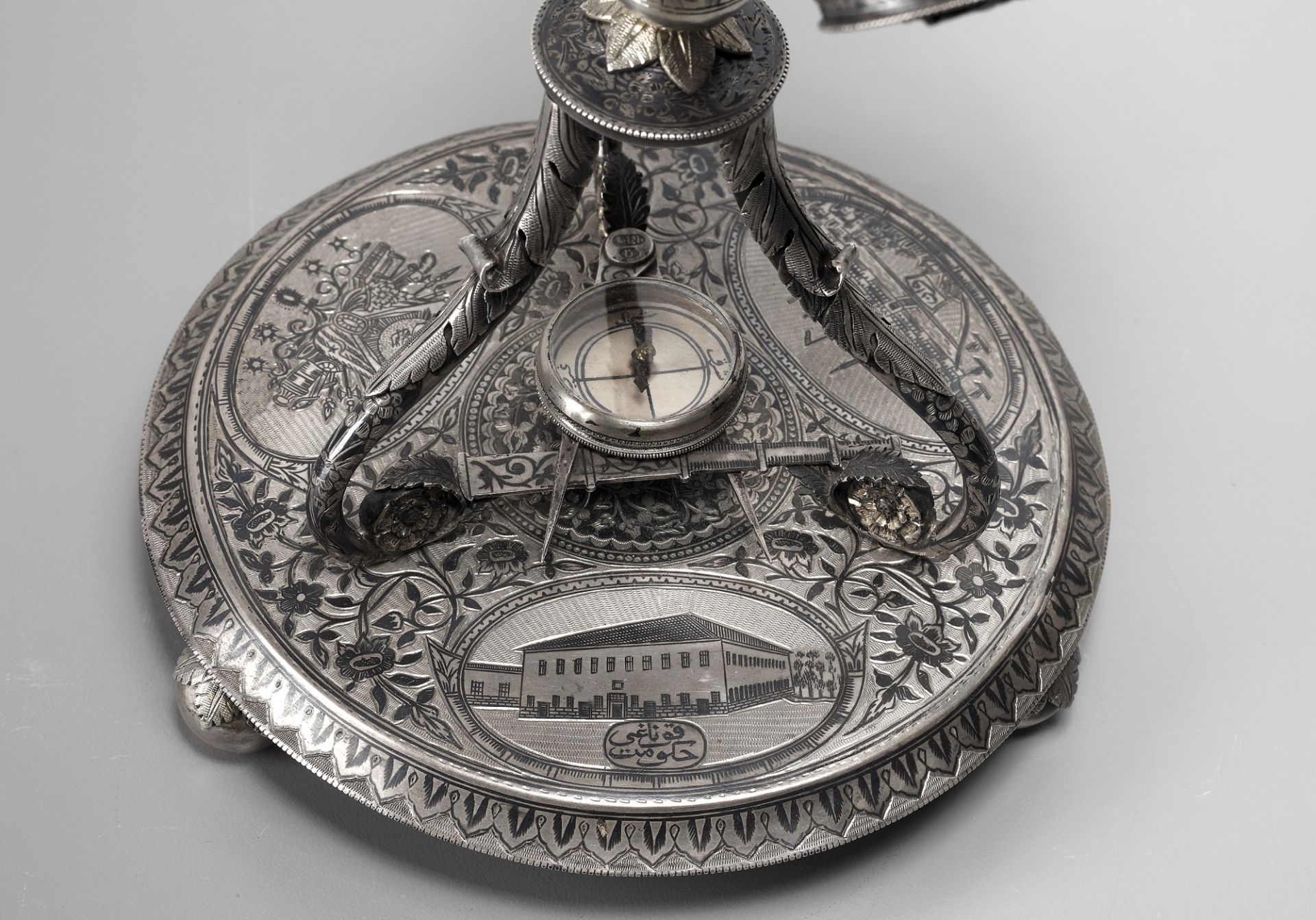 AN OTTOMAN SILVER, NIELLOED AND ENGRAVED GLOBE CLOCK BEARING THE TUGHRA OF SULTAN ABDULHAMID II TURK - Image 7 of 9