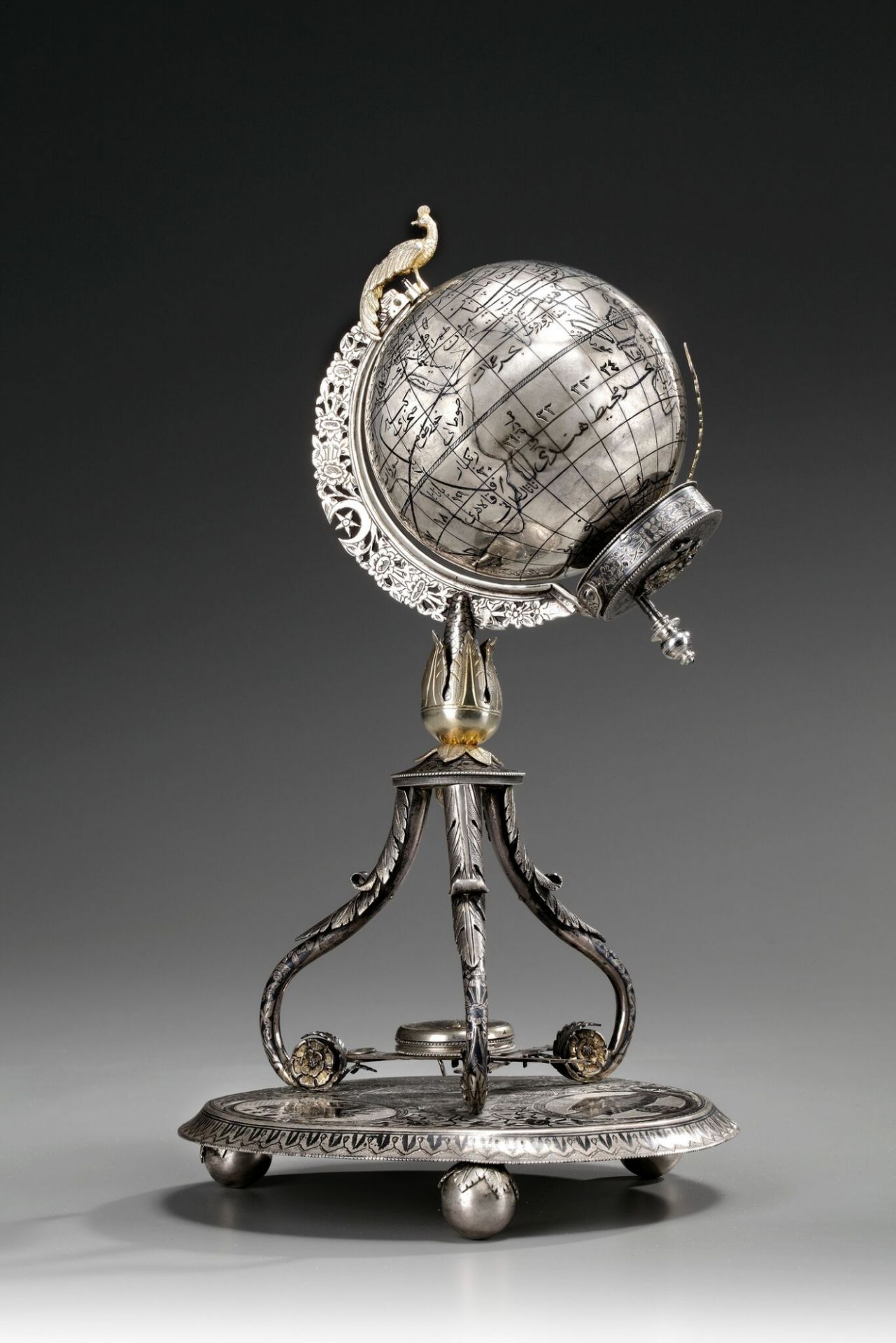 AN OTTOMAN SILVER, NIELLOED AND ENGRAVED GLOBE CLOCK BEARING THE TUGHRA OF SULTAN ABDULHAMID II TURK - Image 4 of 9