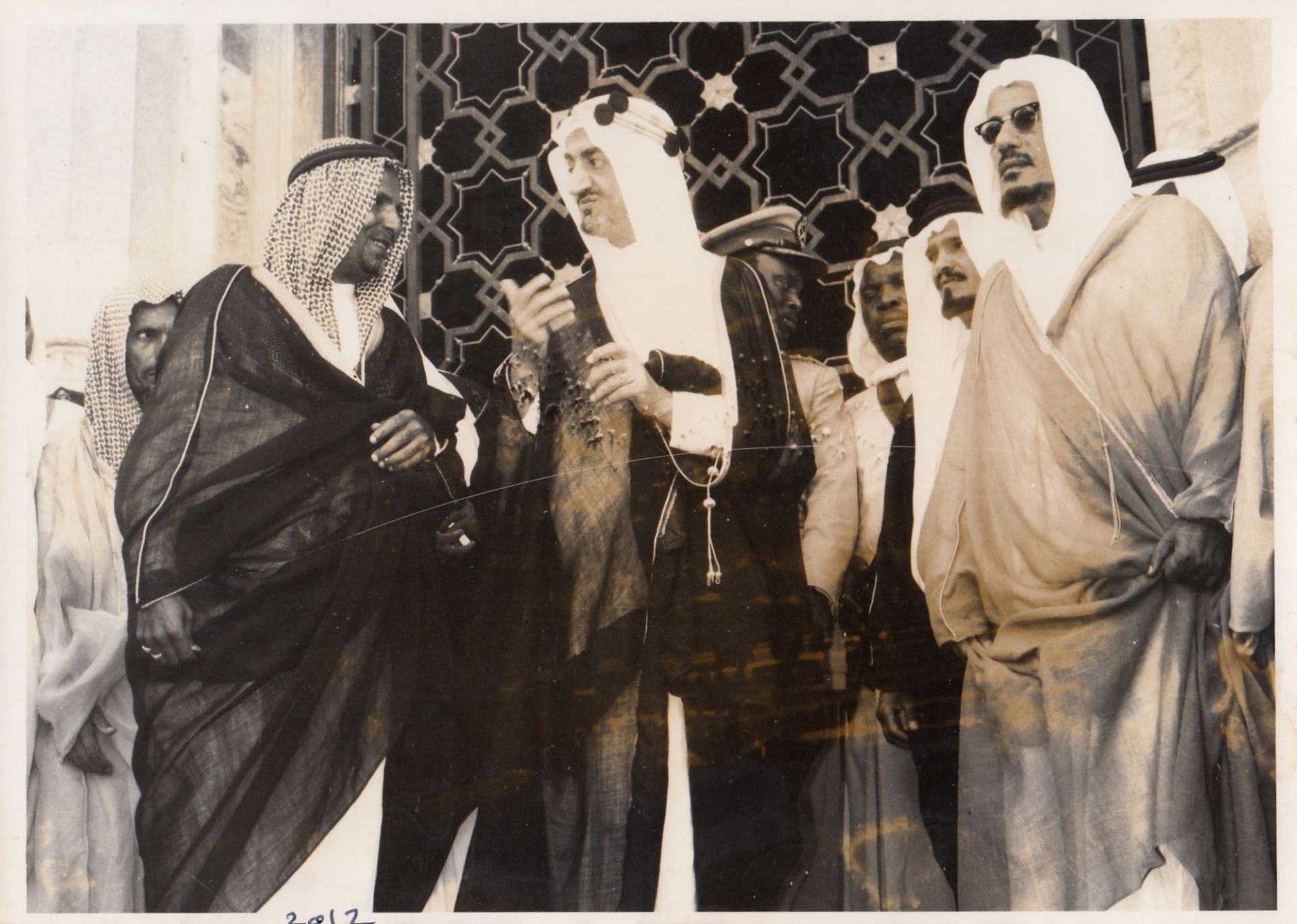 A COLLECTION OF PHOTOGRAPHS OF HIS MAJESTY KING FAISAL BIN ABDUL AZIZ VISITING THE GRAND MOSQUES OF - Image 16 of 24