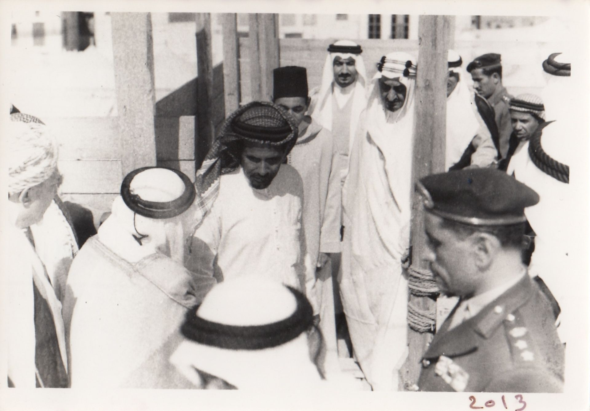 A COLLECTION OF PHOTOGRAPHS OF HIS MAJESTY KING FAISAL BIN ABDUL AZIZ VISITING THE GRAND MOSQUES OF - Image 6 of 24