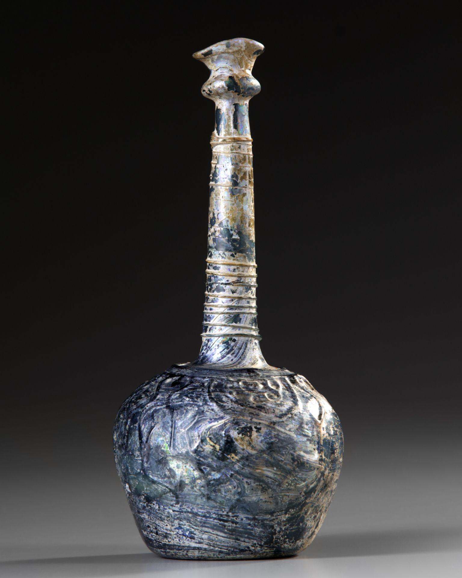 A TALL-NECKED BLUE GLASS BOTTLE, PERSIA OR SYRIA, 11TH-12TH CENTURY - Image 2 of 7